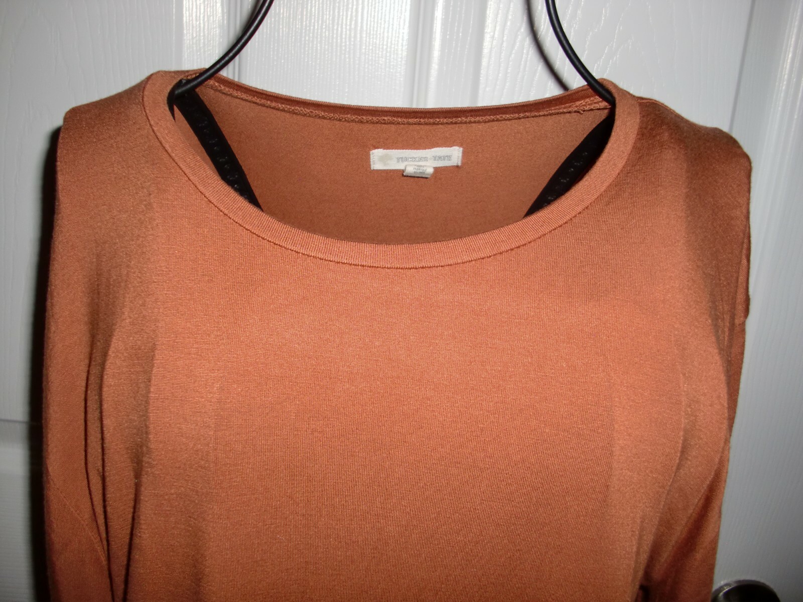 JUNIOR’S~TUCKER+TATE~95%VISCOSE/5%SPANDEX~RUFFLED LONG SLEEVE~TOP Size XL(14-16)