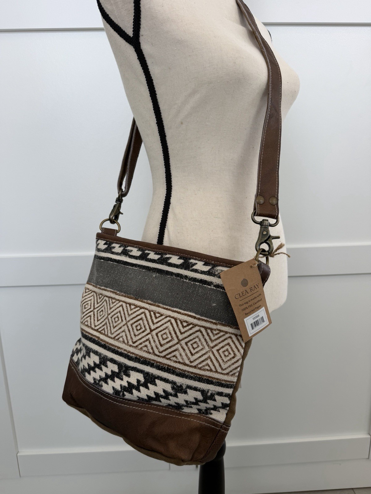 Clea Ray Shoulder Bag Tribal Geometric Brown Adjustable Strap Zipper Accent