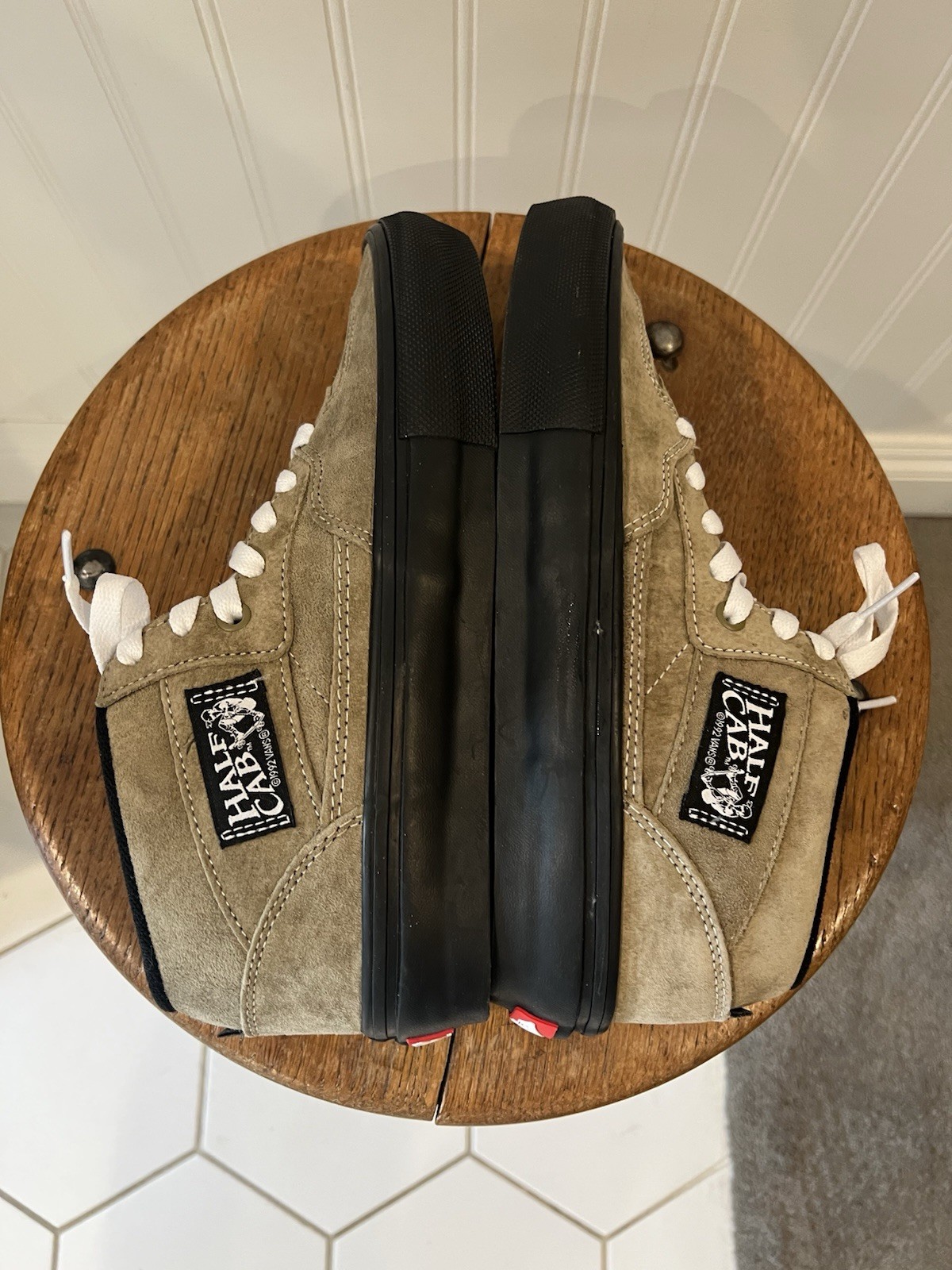 MENS NEW VANS SKATE HALF CAB. PIG SUEDE OLIVE BLACK. SIZE 7.5. NEW SUMMER COLOR