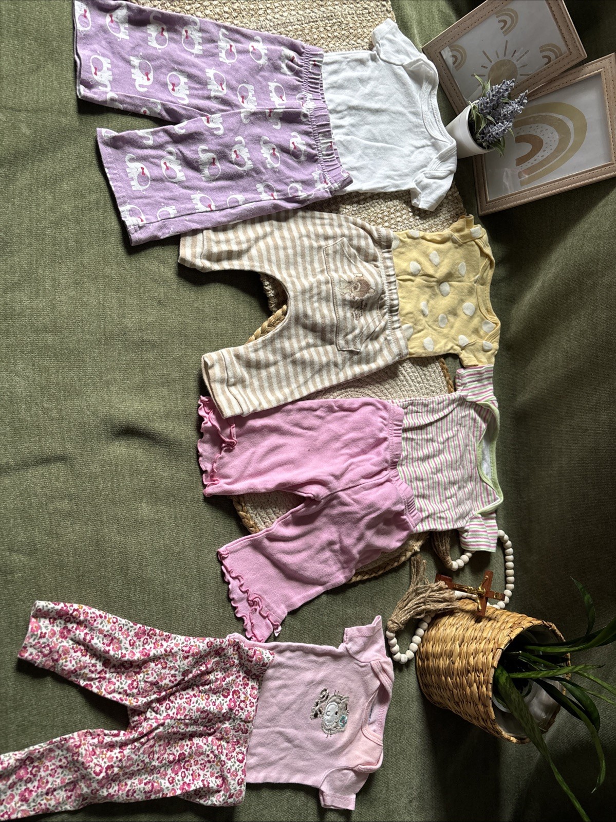 Baby Girl 0-3 M Summer / Spring Outfits Lot Onesise & Pants Disney Gerber Cute