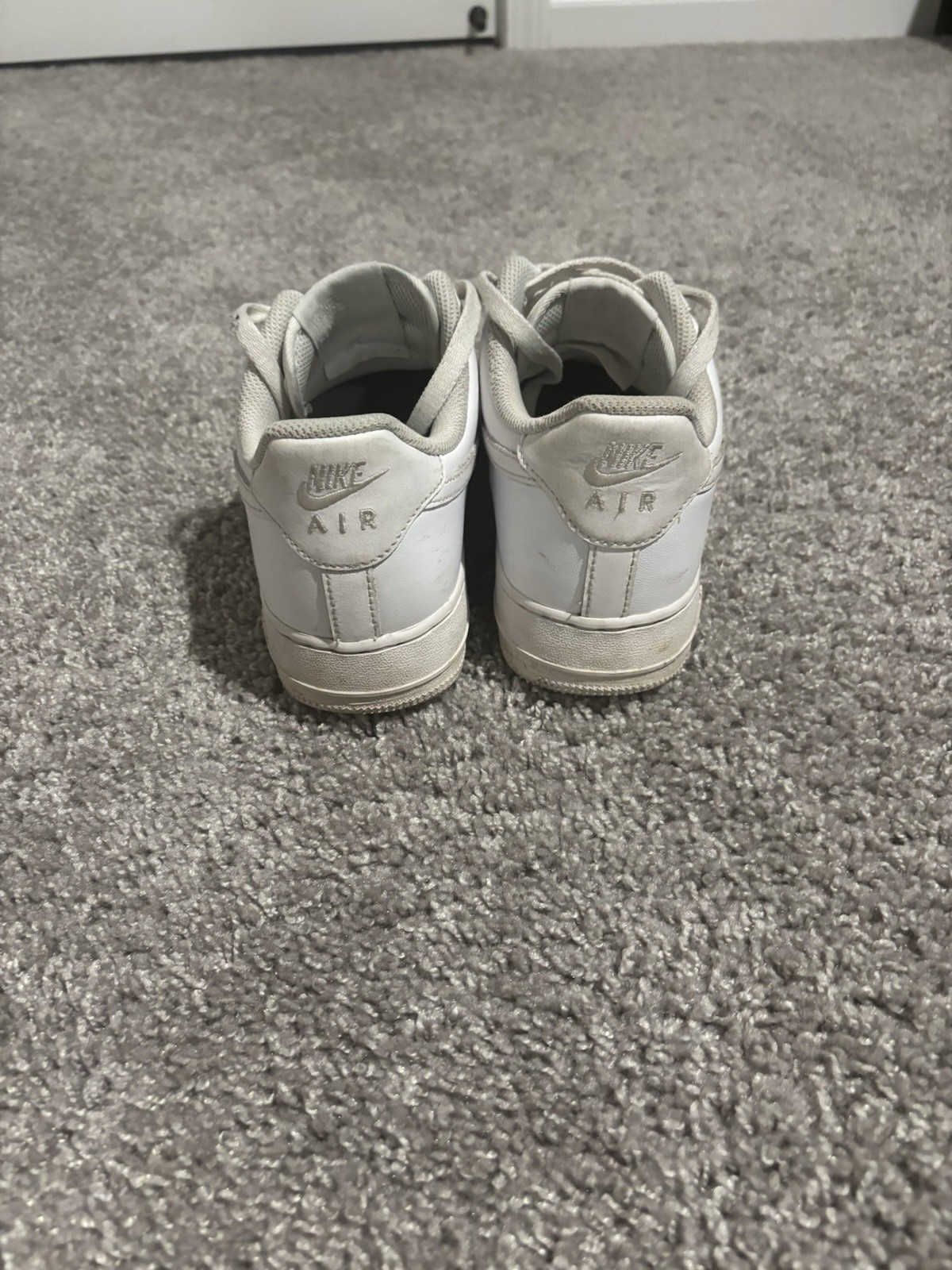 Nike Air Force 1 White Men’s Size 8 Sneakers Does Not Includes Box