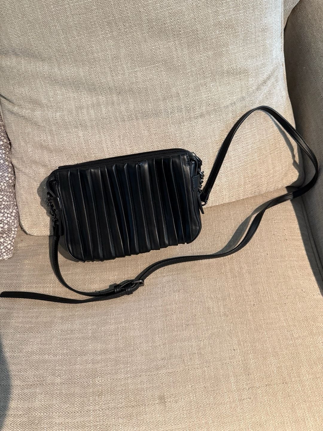 Simply Vera Vera Wang Sintra Pleated Black Crossbody Bag