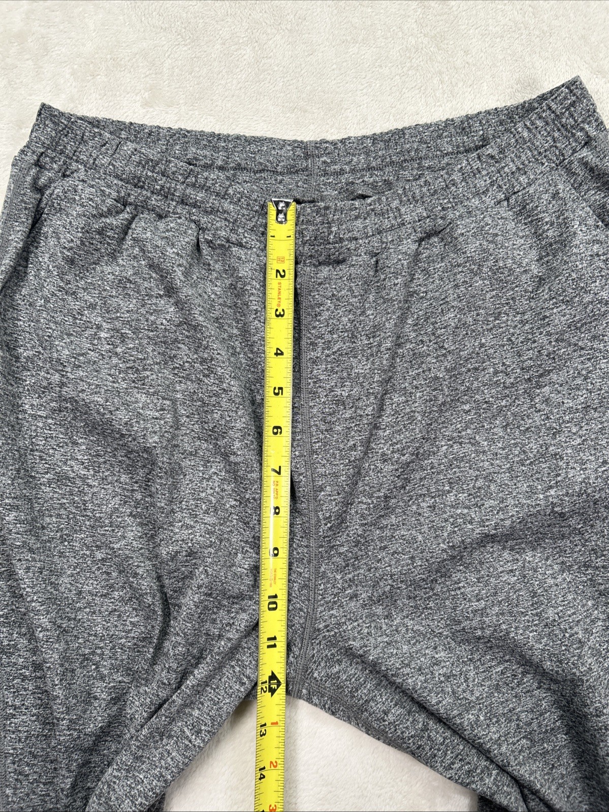 Vuori Boyfriend Jogger Pants Knit Sweatpants Heather Gray Women’s Medium VW457