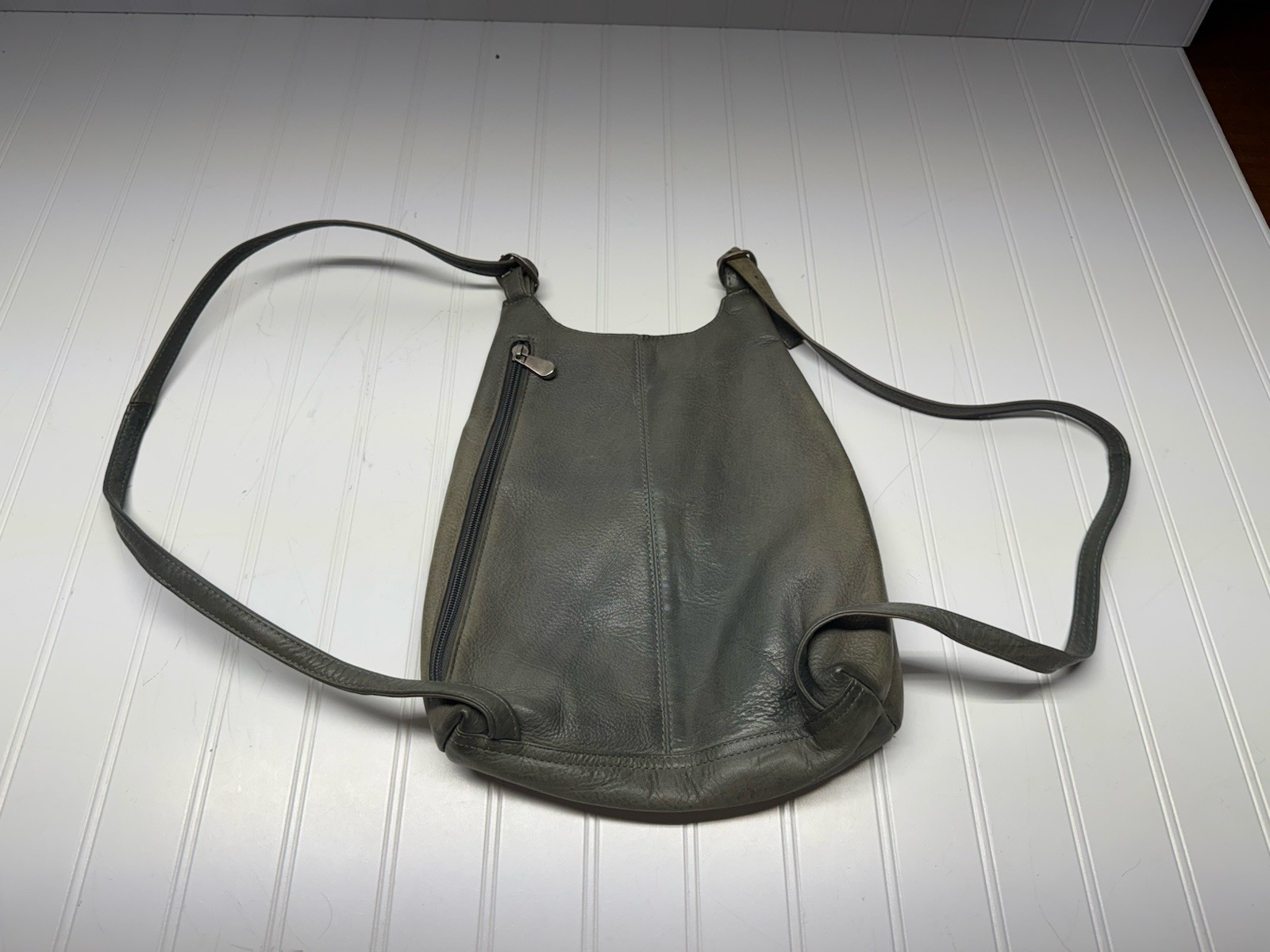 Le Donne Leather Collection Slim Sling Backpack Gray Olive Vaquetta Top Grain