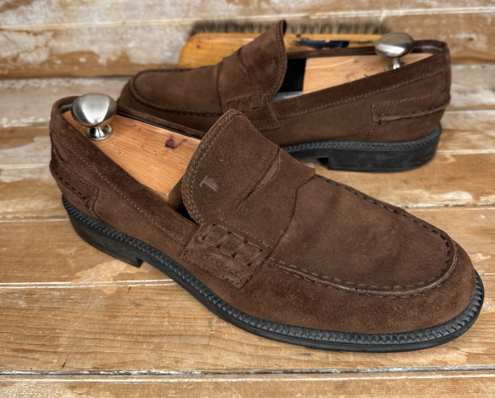 TOD’s BROWN SUEDE LOAFER SZ 8.5 D / 10 D US !!