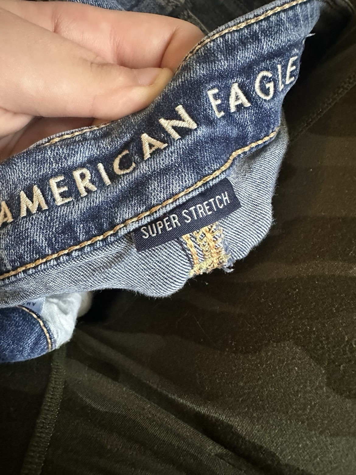 American Eagle Women’s Super Stretch Distressed Skinny Jeans Blue Size 2