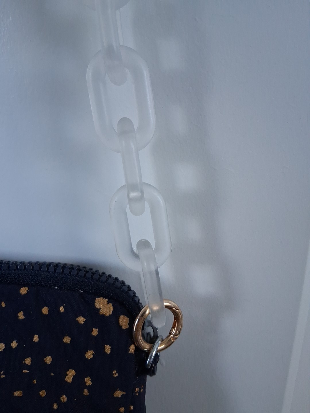 Large Chain Matte Clear Acrylic Handbag Strap Gold Tone Clasp Replace. 21″ Drop