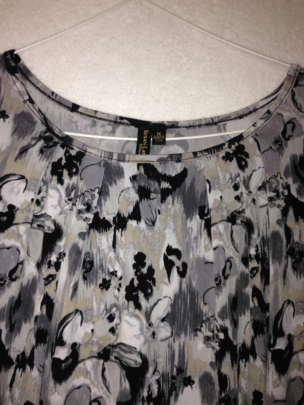 Susan Lawrence (Size 1X) Multicolor Geometric Pattern Blouse 3/4 Sleeve E167