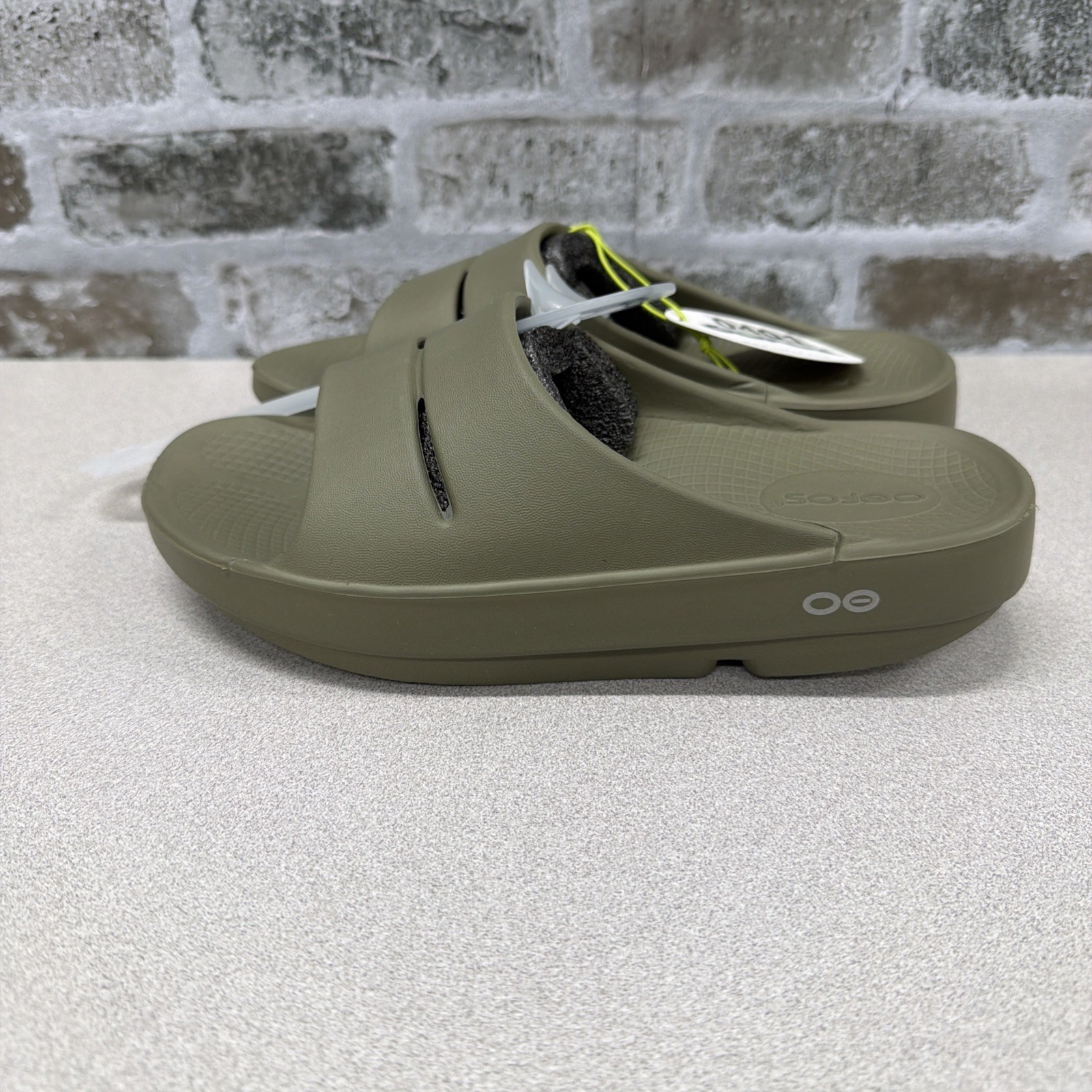 OOFOS Ooahh Sport Slide Sandals foliage matrix green M4/W6 Recovery Comfort