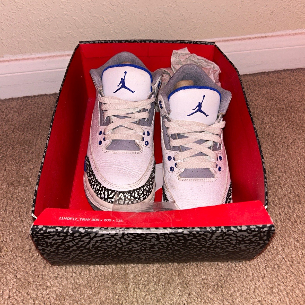 Jordan Air Jordan 3 Retro Mid Top Lace Up Leather Sneakers White Blue