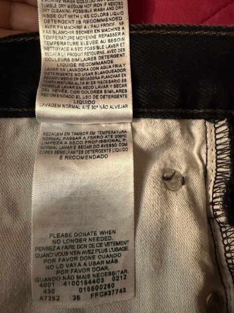 Levi’s 550 * Mens Black Denim Jeans * size 44 x 29 *
