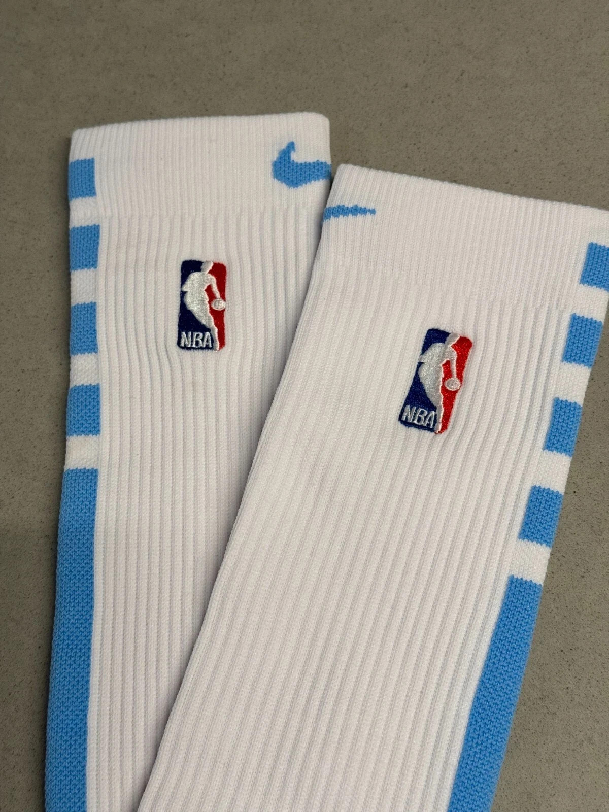 Nike NBA Authentics – White & Black – Knee Highs/Scrunchies
