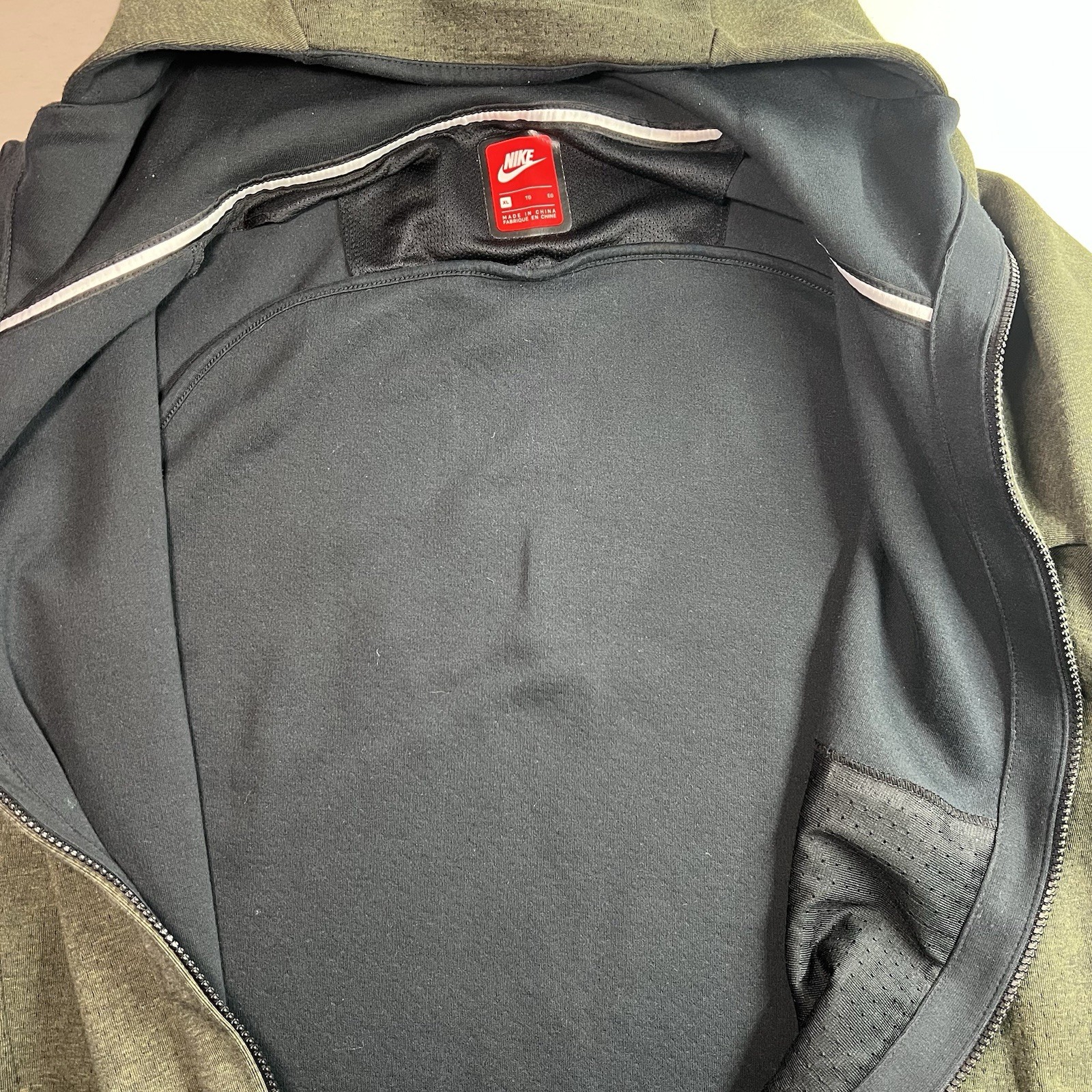 Nike Tech Fleece Jacket Mens XL Olive Green Full Zip Hood Windrunner 832112-331