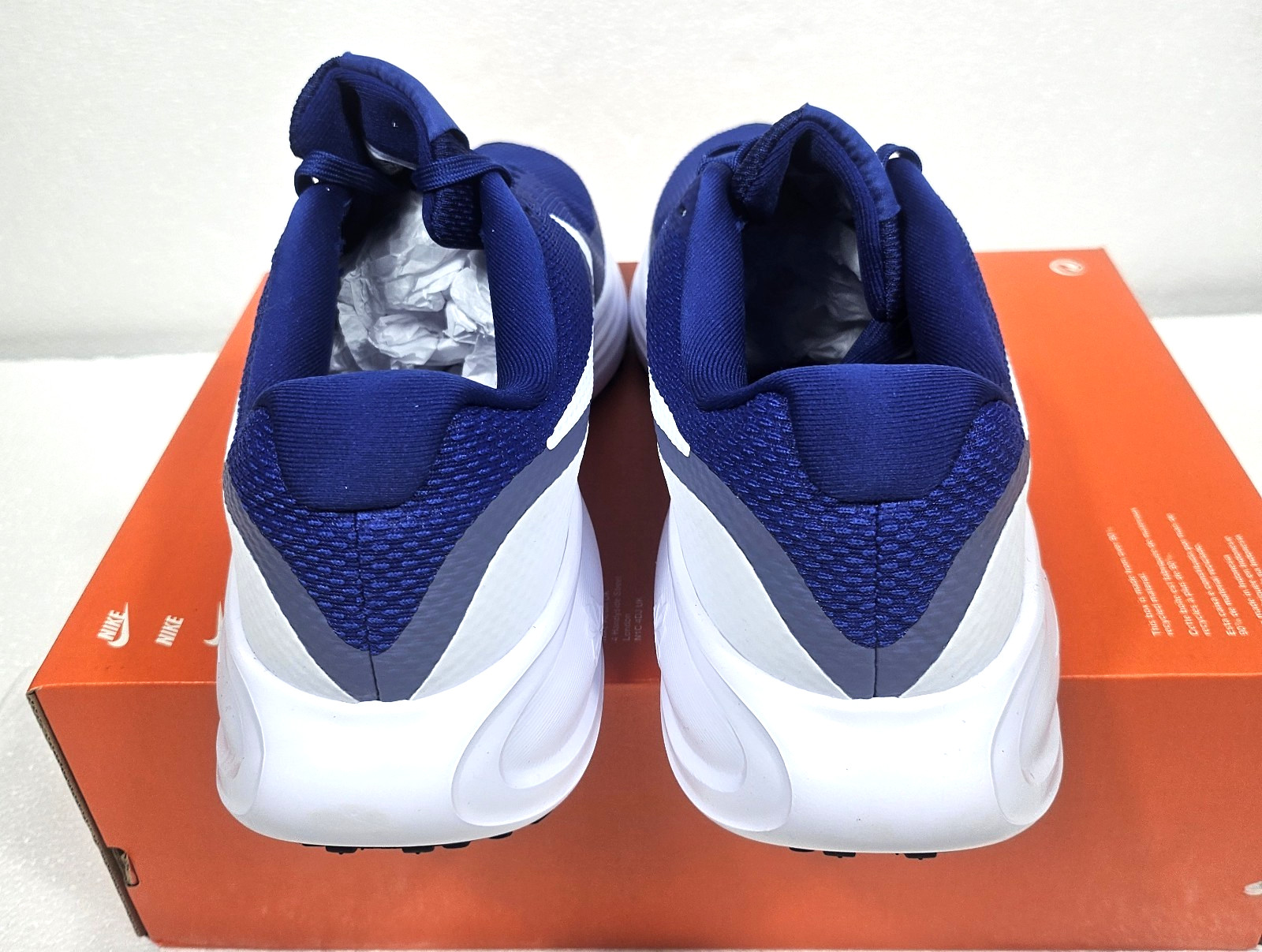 Men’s Nike Shoes Size 8 Revolution 8 Royal Blue White Sneakers Cushioned Lace