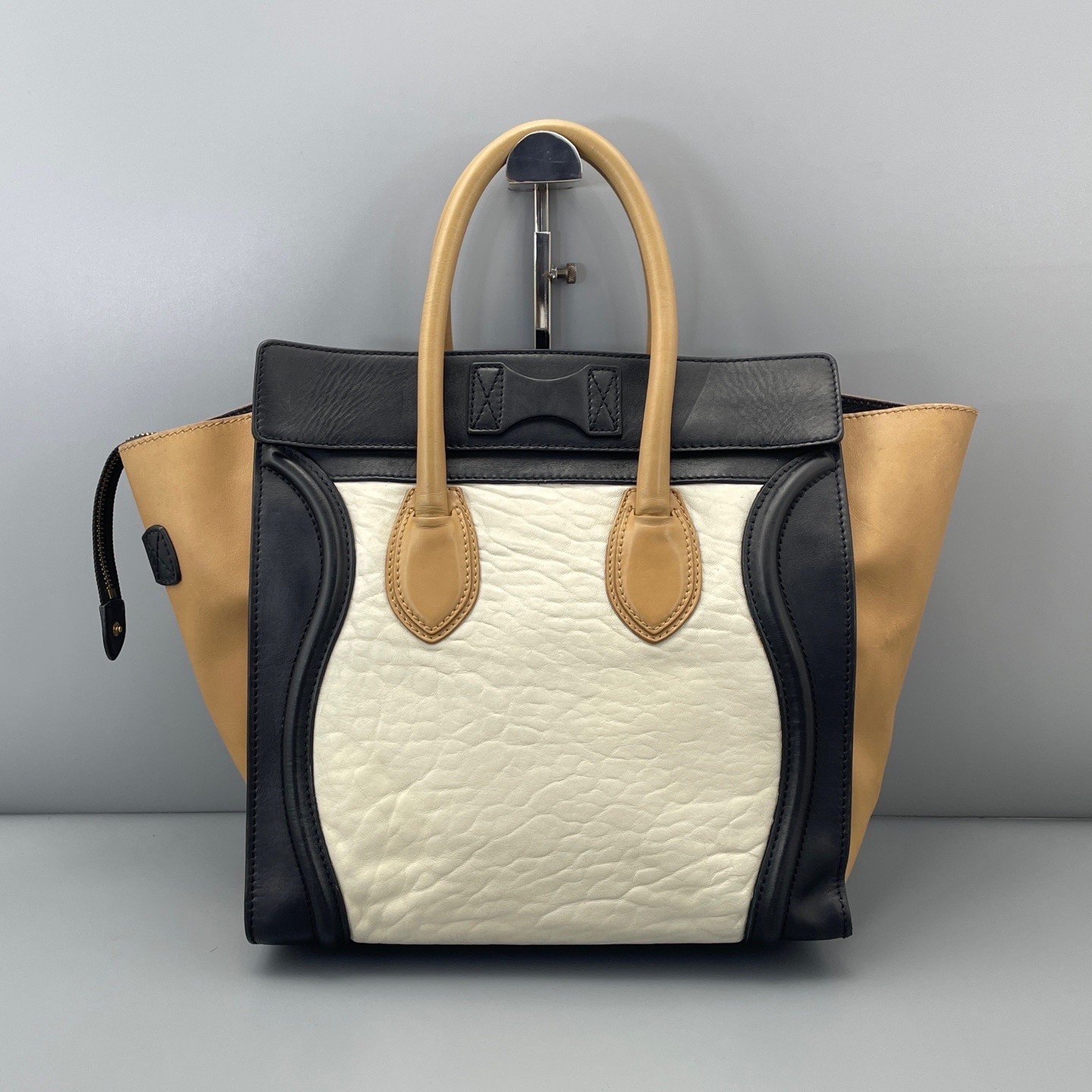 Celine Pre-Owned Authentic Luxury Handbag Colorblock 31*32*17cm