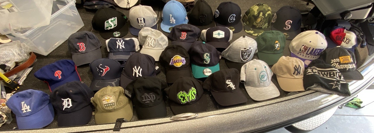Lot of 31 Sports Snap & Fitted Hats New Era & 47 MLB NBA NFL Mixed Collection