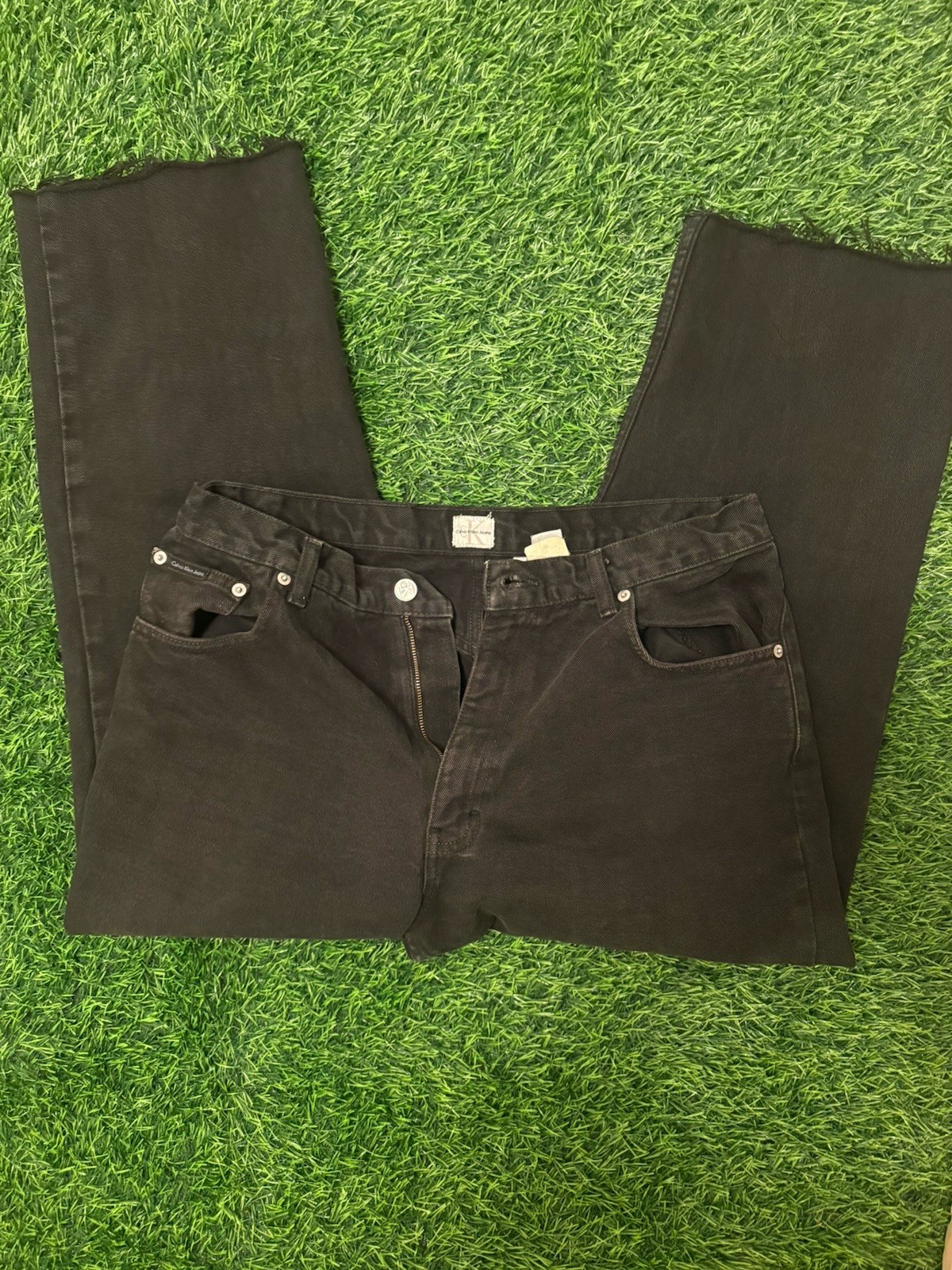 Calvin Klein Men’s Black Dark Wash Straight Jeans Regular Fit 5-Pocket
