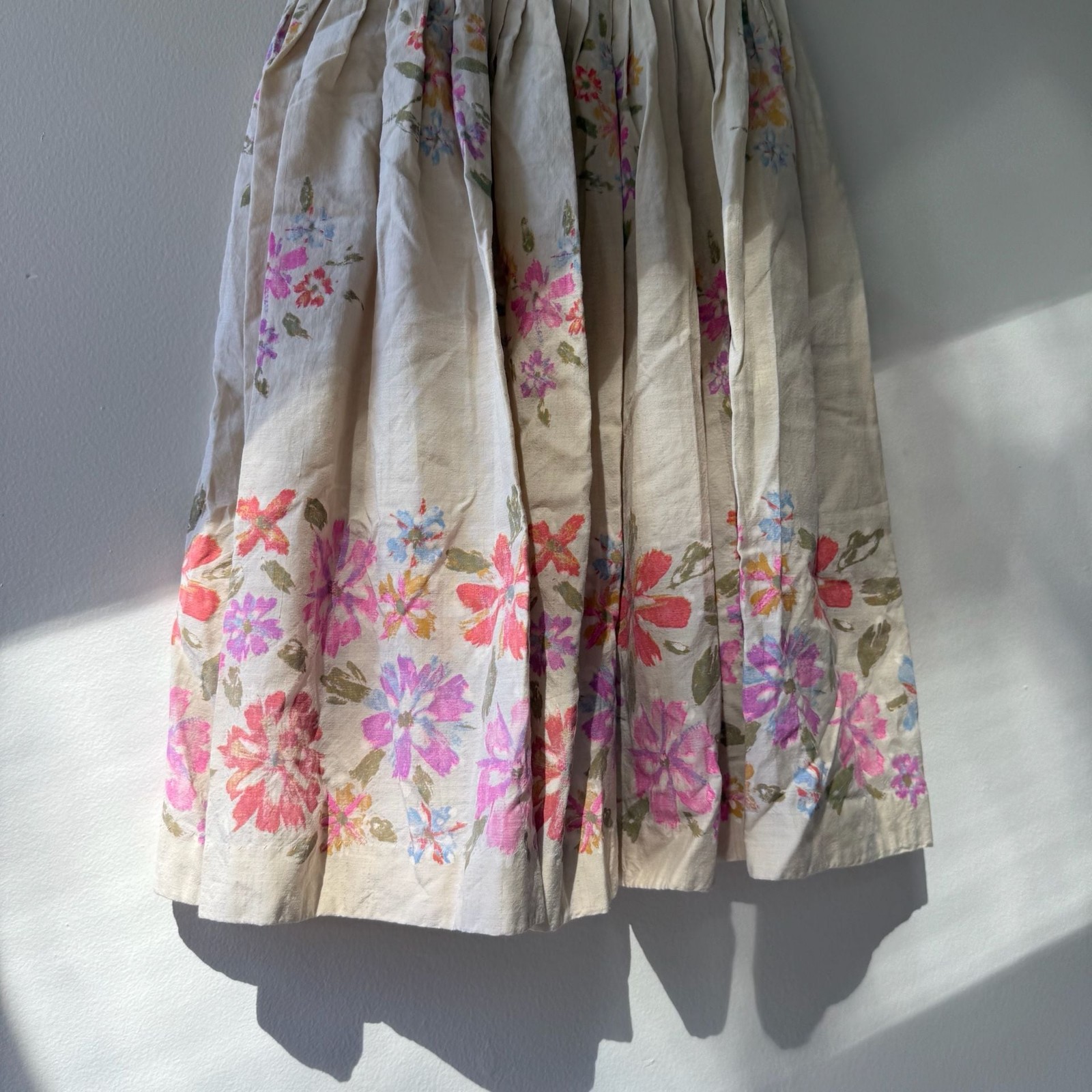 Vintage 1950s Puff Sleeve Floral Print Cotton Midi Day Dress