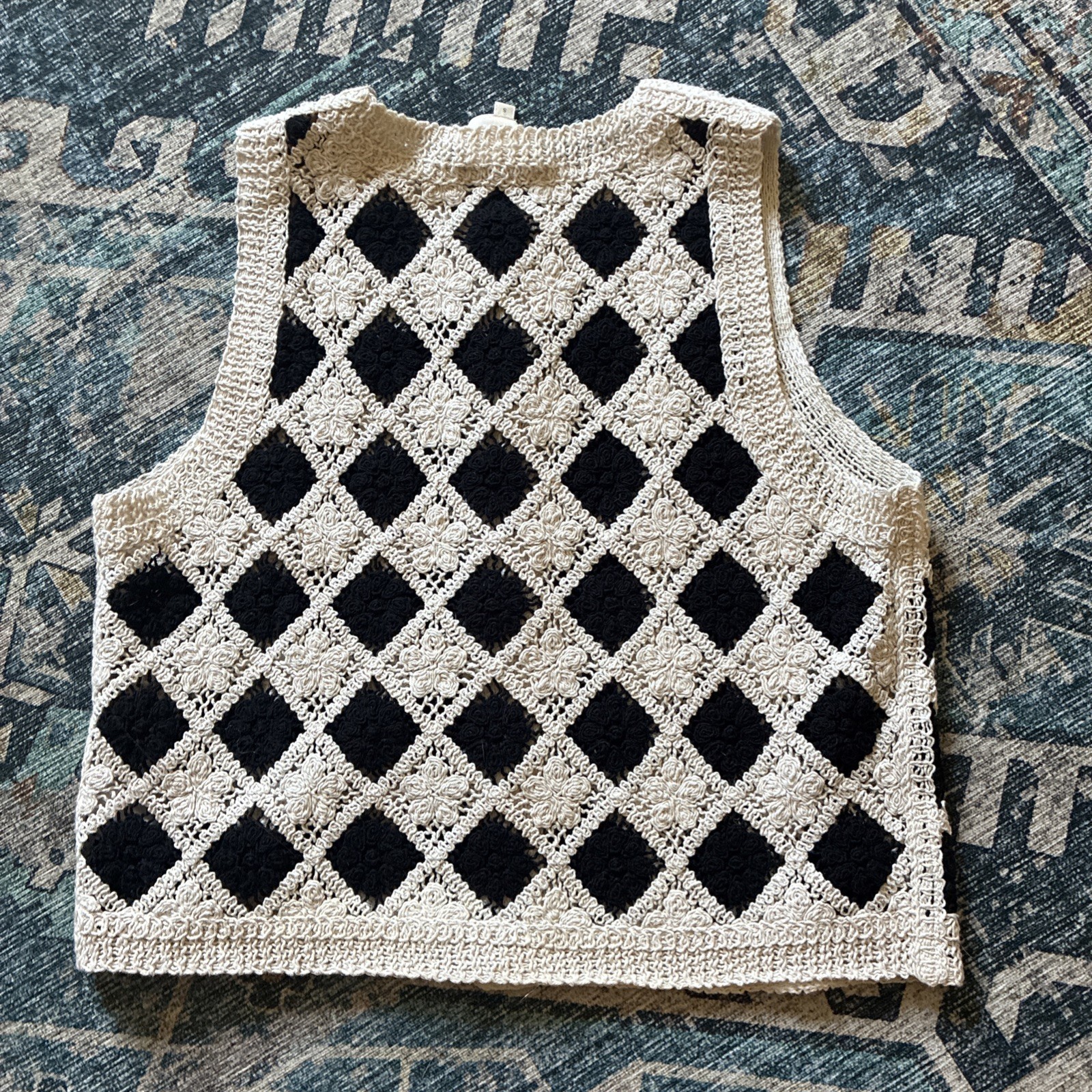 Sezane Ron Top ecru/black crochet sleeveless size S