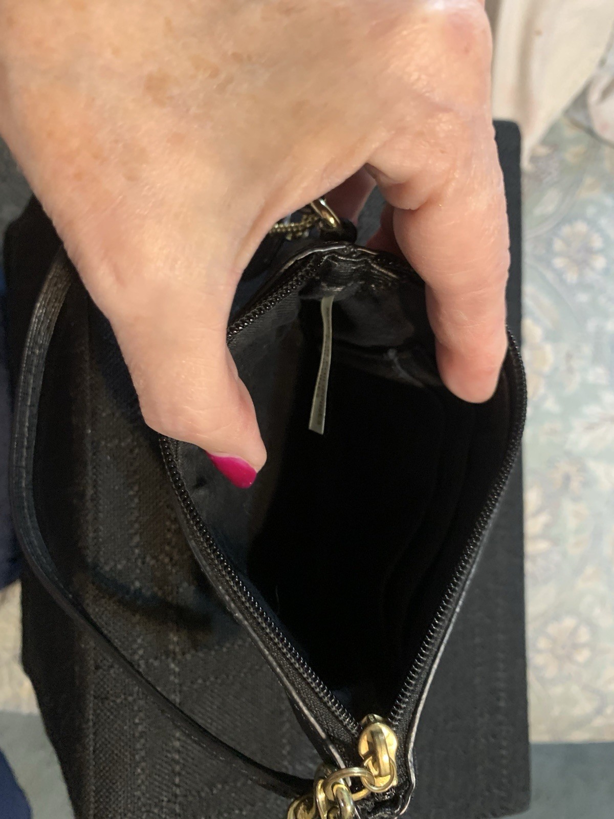 Small Black Leather Coach Wristlet Preowned Excellent Condition 6 X 4 Inches
