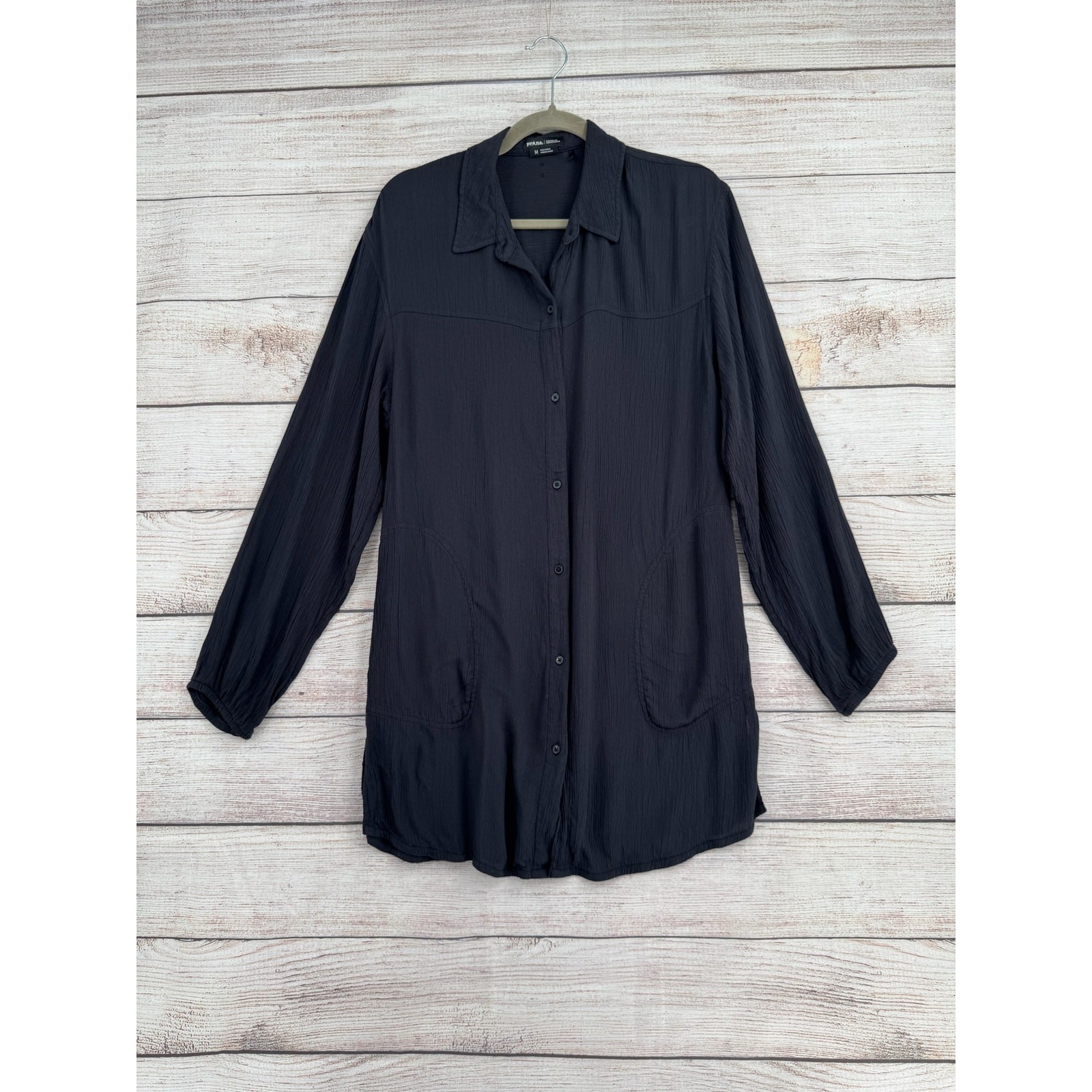 prAna Organic Cotton Button Down Tunic Shirt Womens Medium Black Stretch Pockets