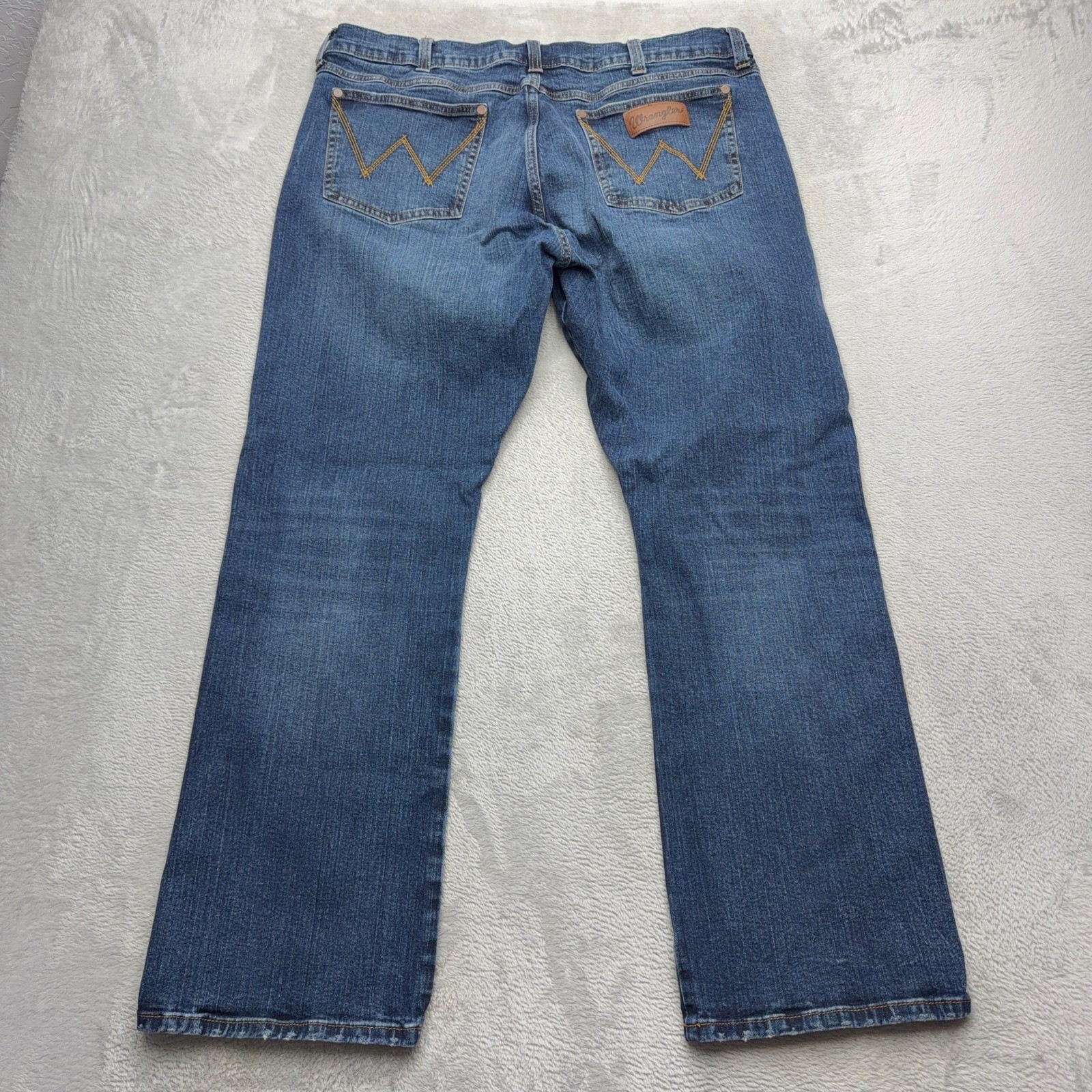 Wrangler Retro Jeans Mens 38×32 Blue Slim Boot Mid Wash Denim Cotton Stretch