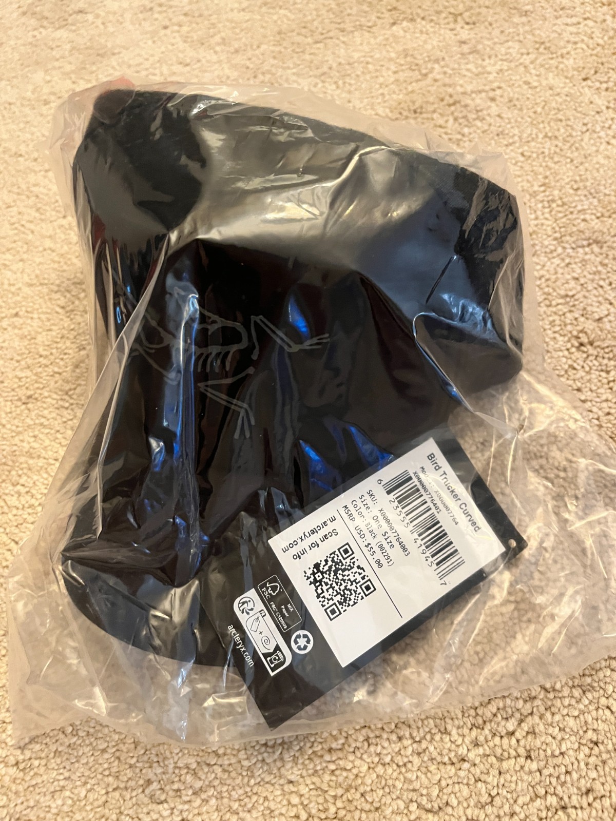 NEW NWT Arc’teryx Bird Trucker Curved Brim Hat Black One Size Adjustable