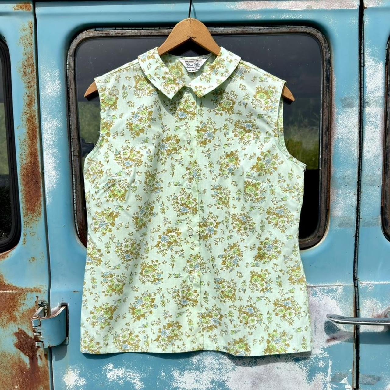 50s permanent press novelty cuckoo clock bird button-up blouse salvage hem