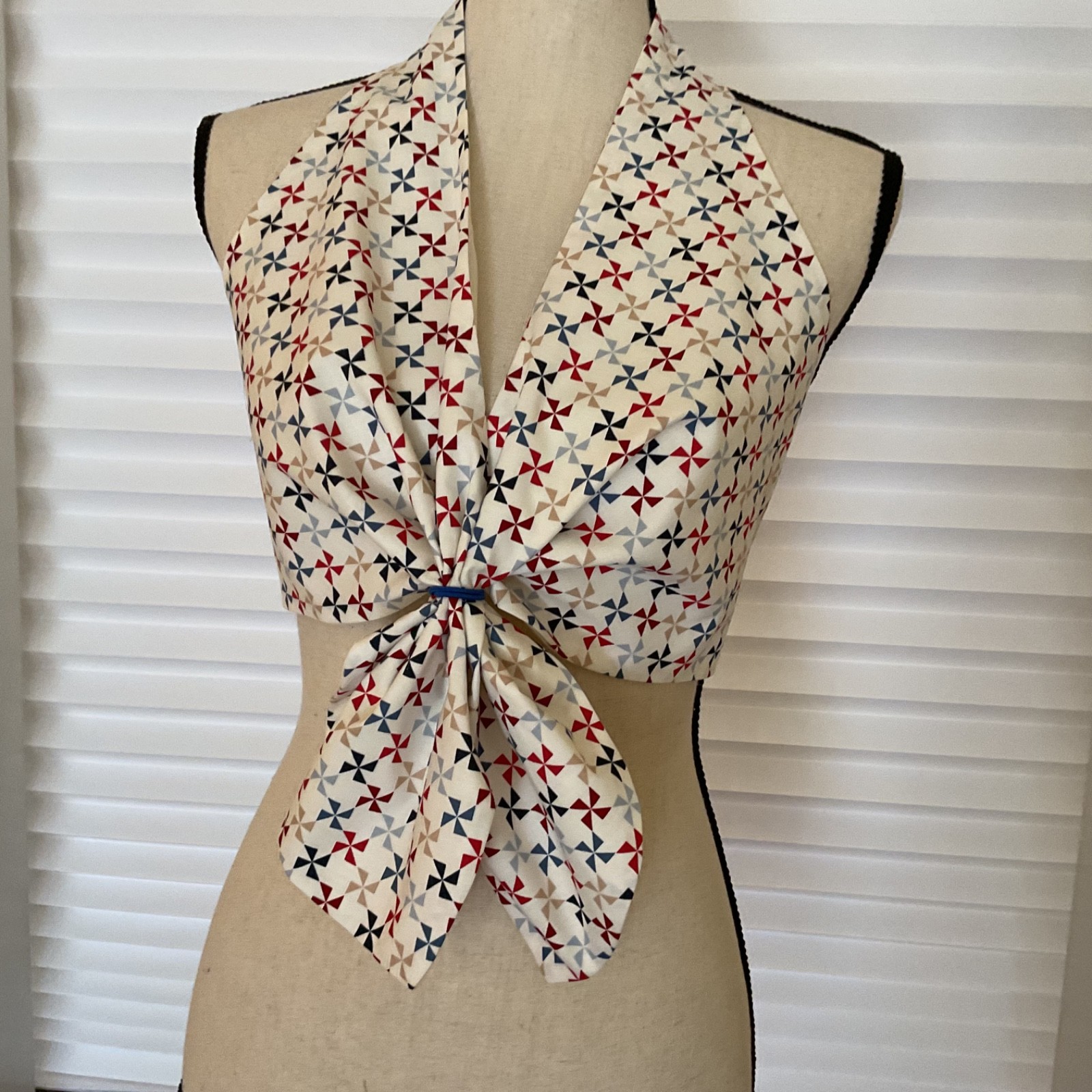Halter top especially to celebrate 4th July holiday. S/M. 100% cotton. Handmade.