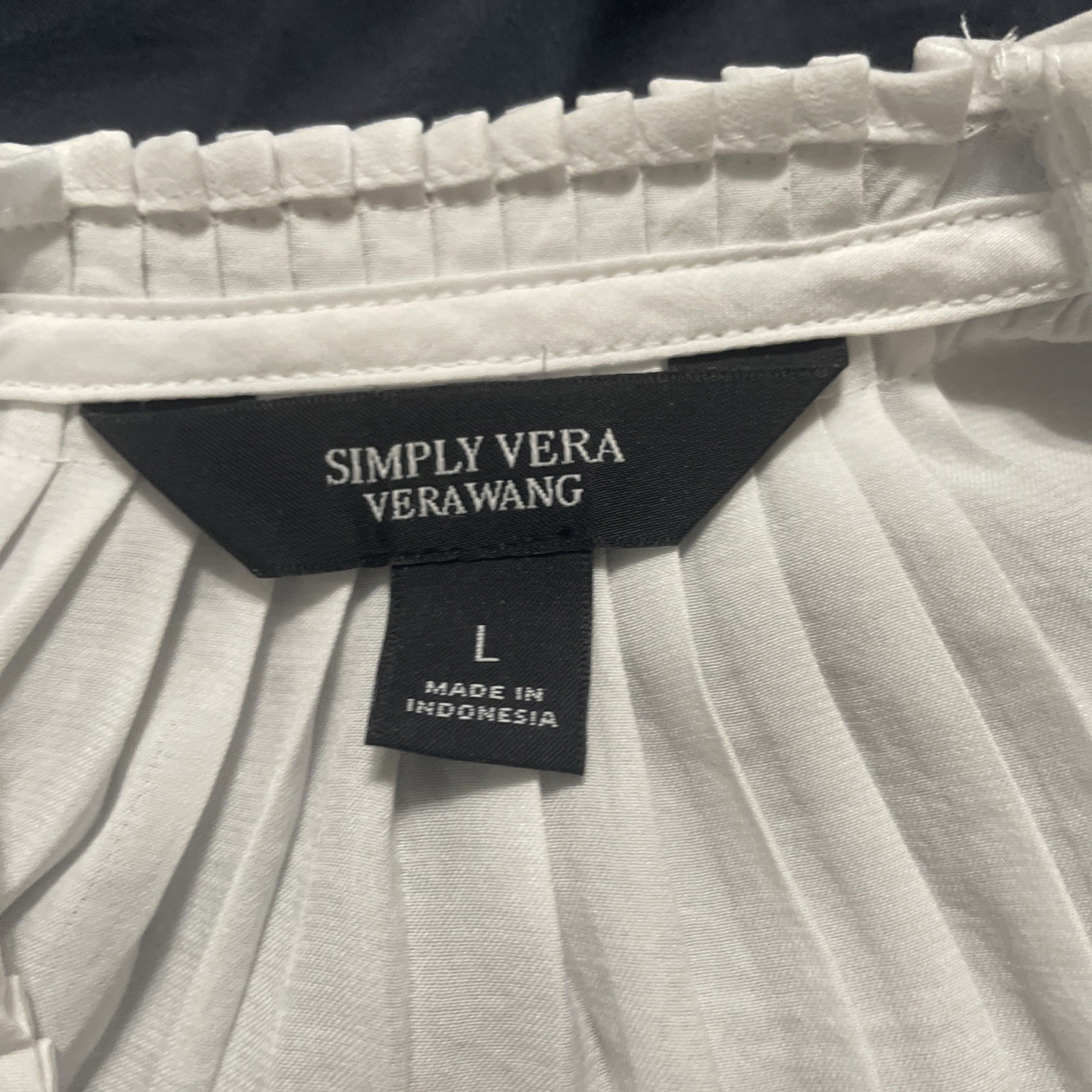 Simply Vera Sleeveless Semi-Sheer White Blouse with Ruched Neckline Sz L