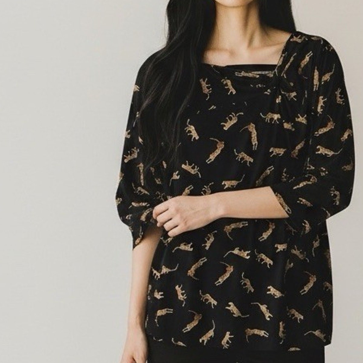 Karen Kane 2X Twist Neck Top 2X Animal Print Slinky Knit Boho Lagenlook