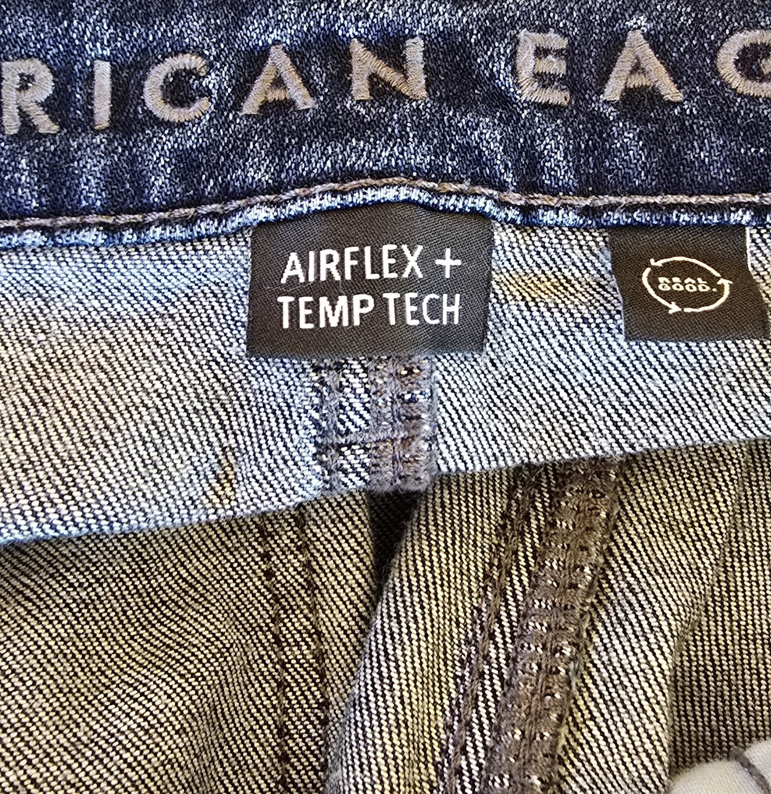 American Eagle Outfitters AirFlex+ Men’s Blue Medium Wash Stretch Straight Jeans