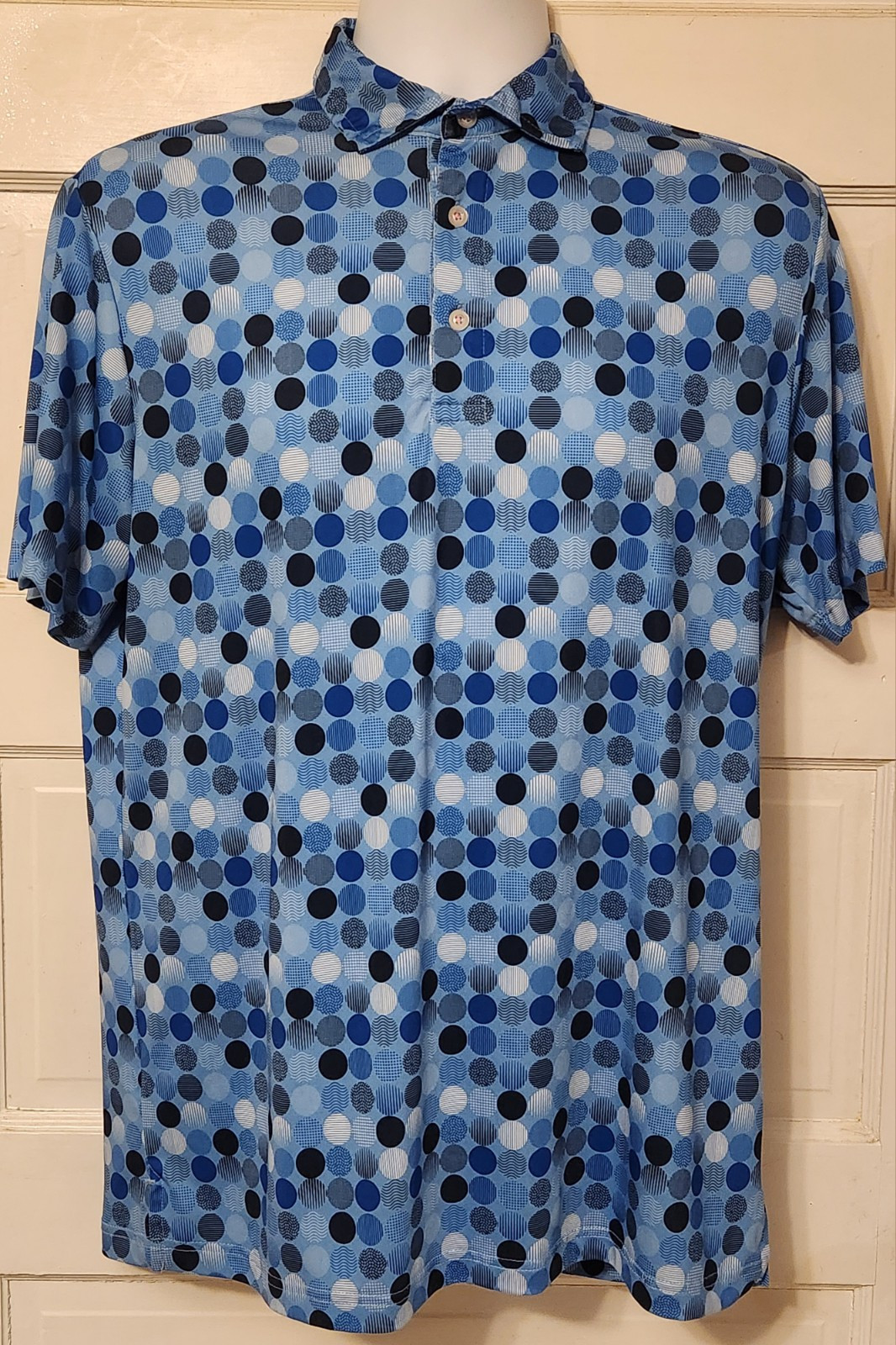 TailorByrd Golf Polo Shirt Mens M Moisture Wicking Smooth Feel Blue Polka dot