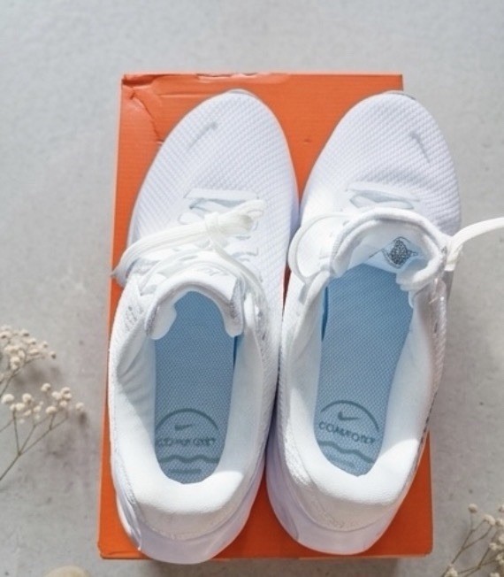 Size 8 – Nike Revolution 8 White Pure Platinum W