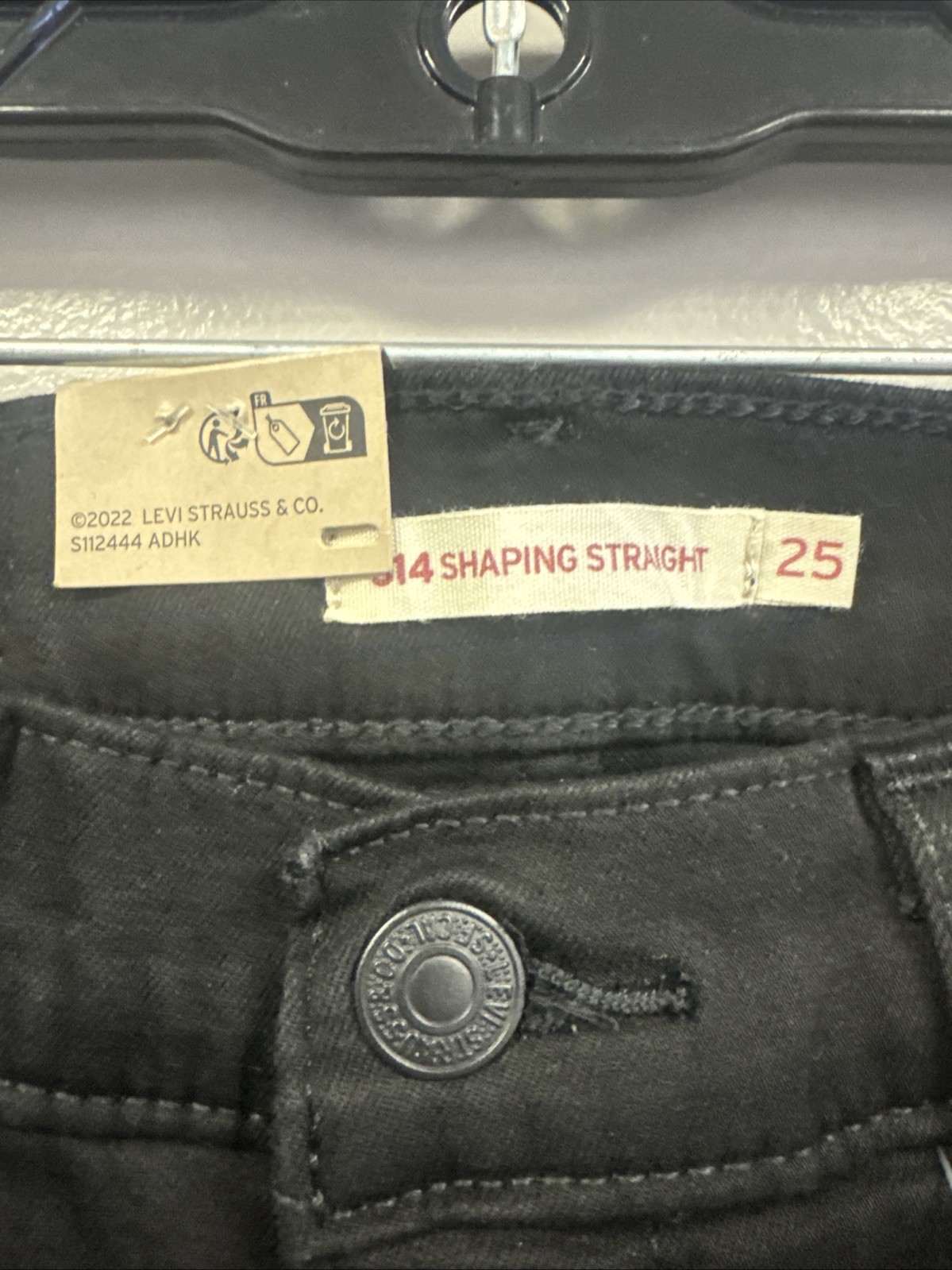 NWT Levi’s Women’s Denim 314 Shaping Straight Jeans Size 25×32 Black