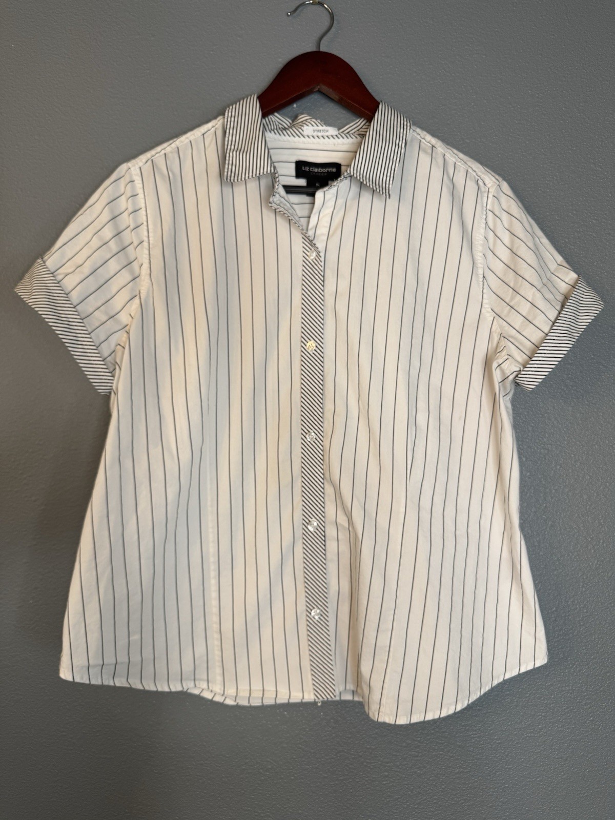 Liz Claiborne Career XL White Black Pinstripe Stretch Button Front Short Sleeve