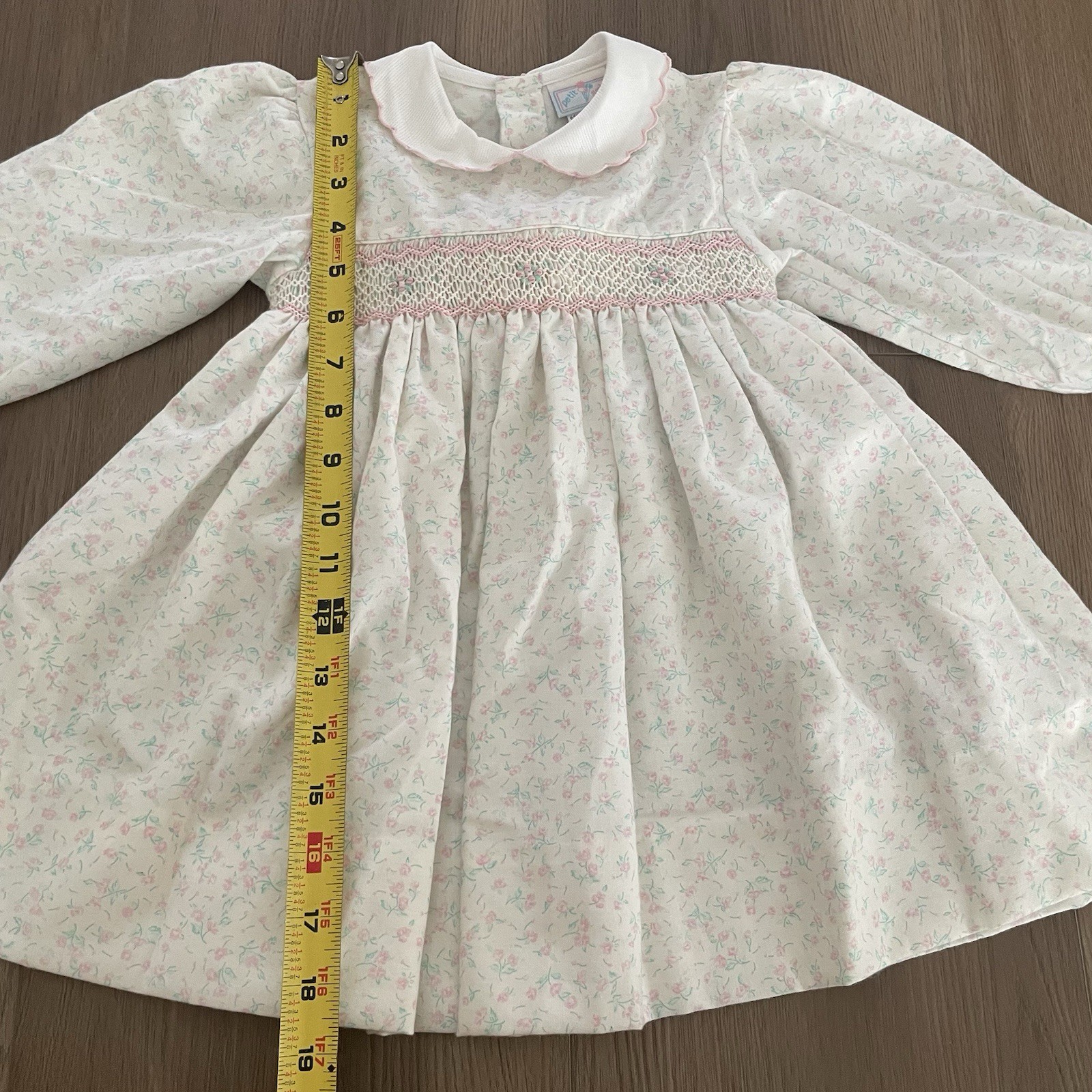 VTG)Petit Ami White Floral Pink Smocking Dress Baby Girl’s Size 18M