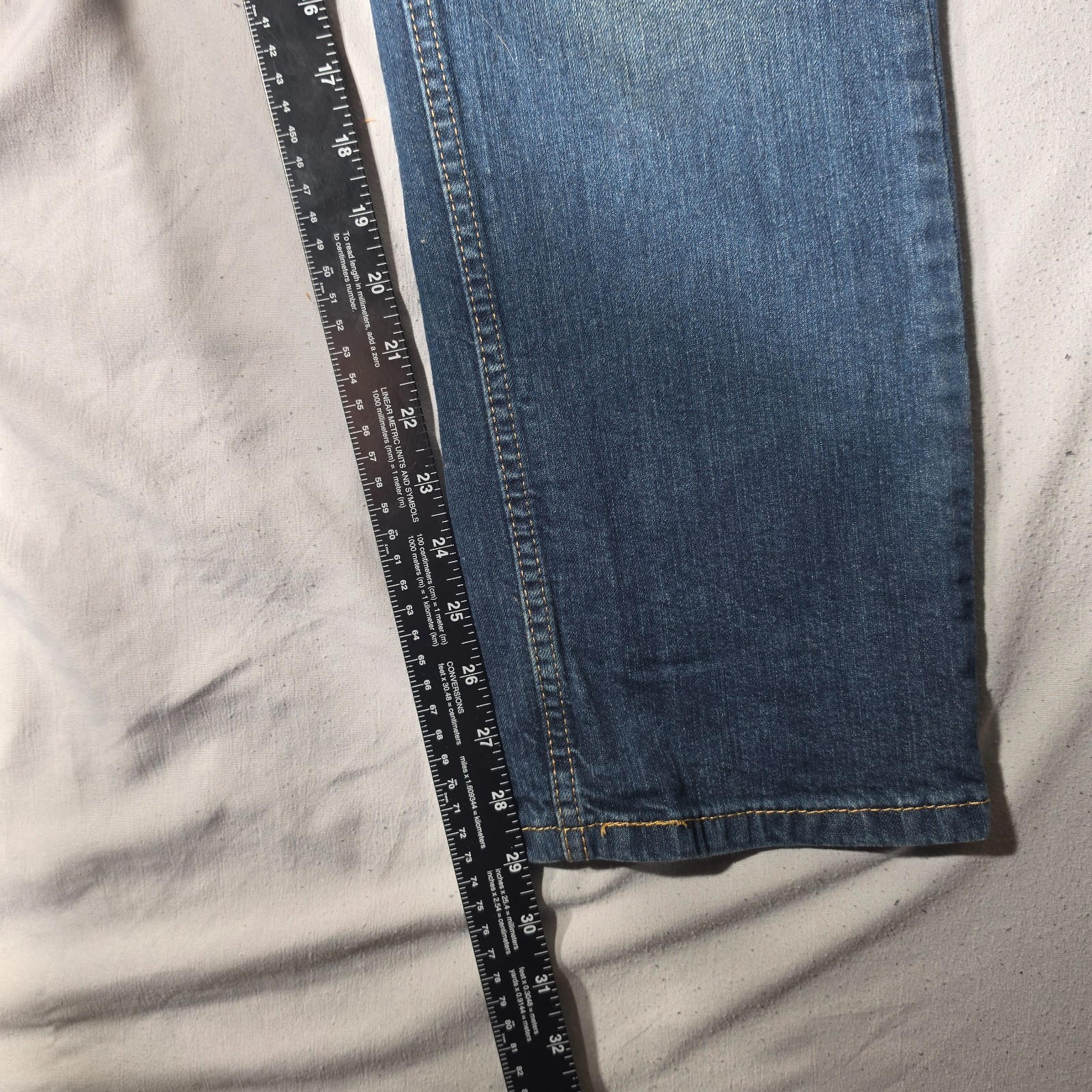Levi’s 513 Mens 34×30 Slim Straight Jeans Medium Wash Blue Stretch Denim Jean