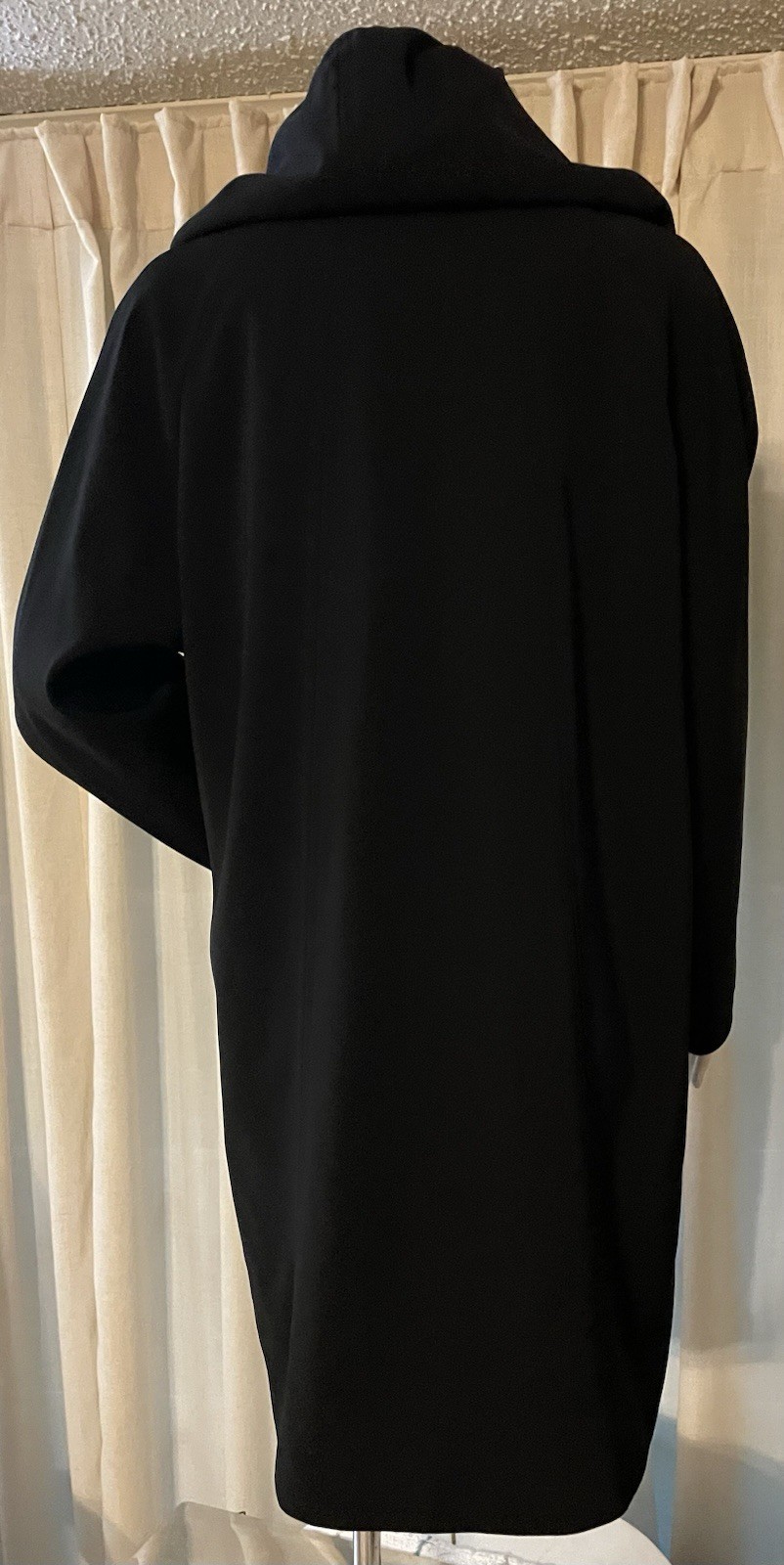 London Fog Large Black Buckle Snap Water Resistant Jacket