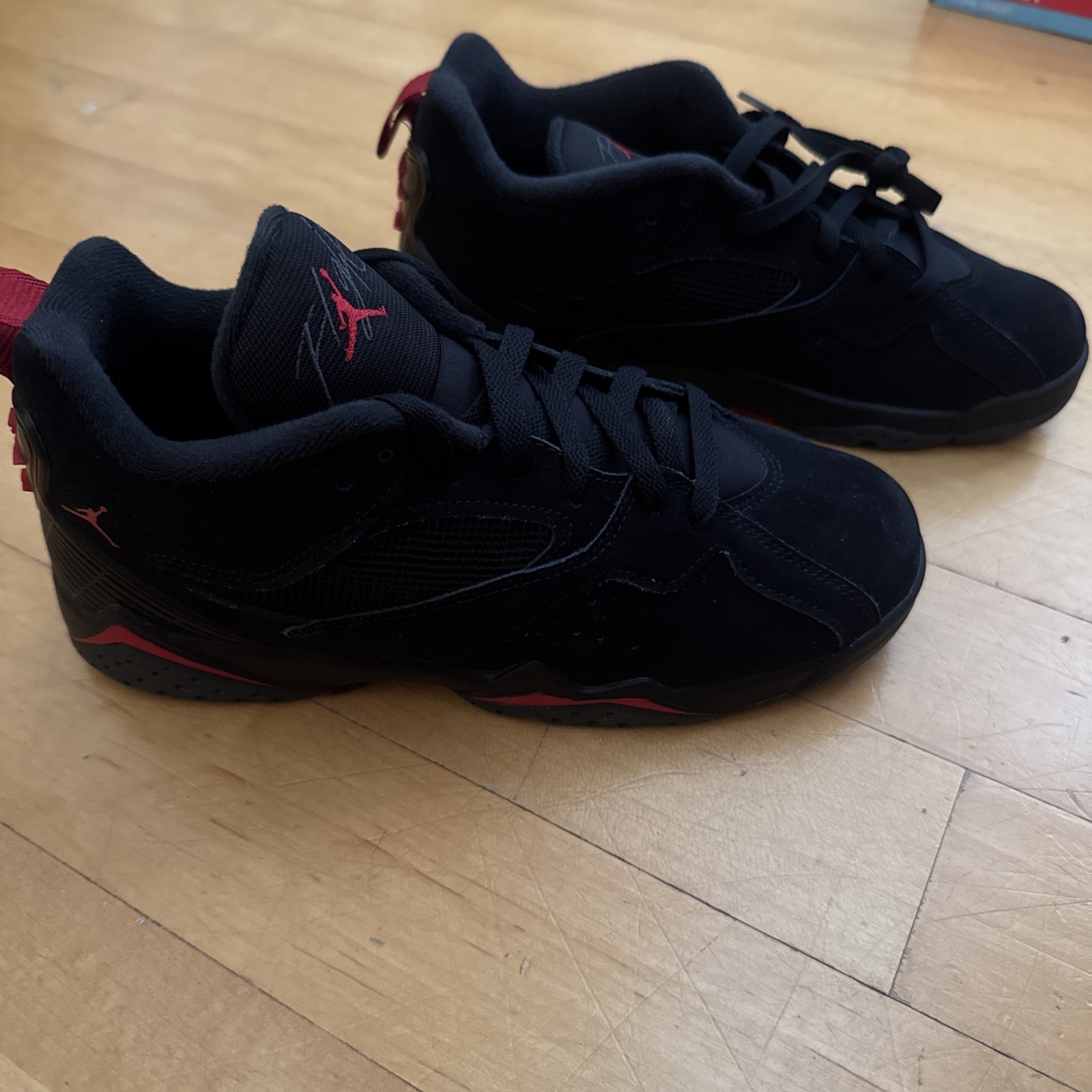 Jordan MVP 92 GS Kids Basketball Sneakers Black/Red 7Y Low Top Lace-Up