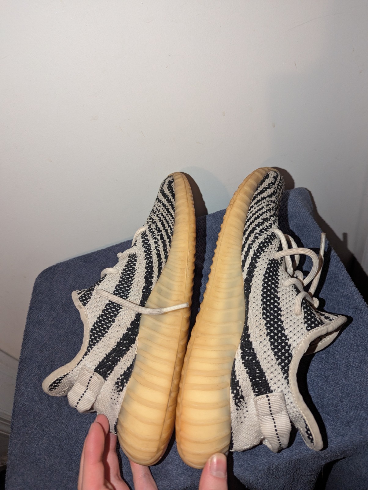 Adidas Yeezy Boost 350 V2 Zebra Mens Size 10 CP9654 White Black Sneakers