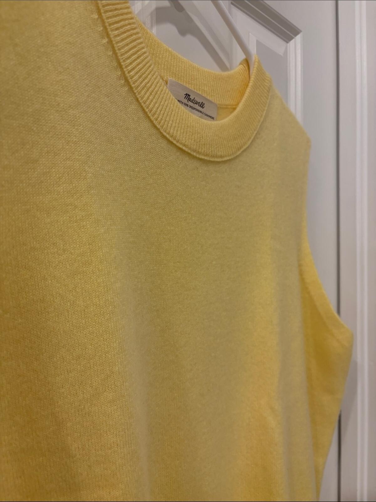 Classy Cashmere Sweater Vest Pullover by Madewell in Butter Yellow size xl