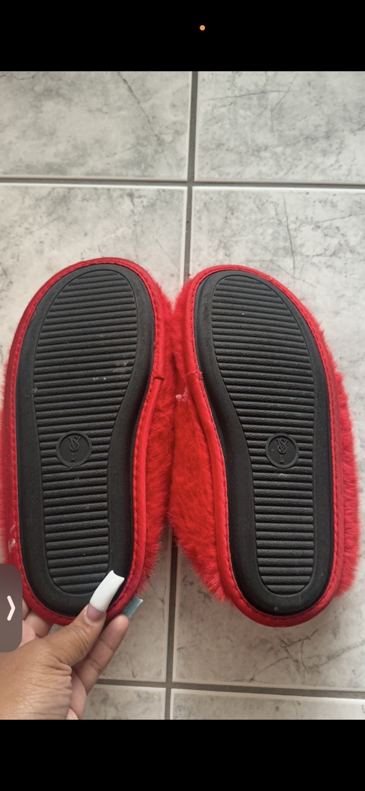 VICTORIA’S SECRET SOFT PLUSH CLOSED TOE FAUX FUR PINK VS LOGO SLIPPERS S M L NWT
