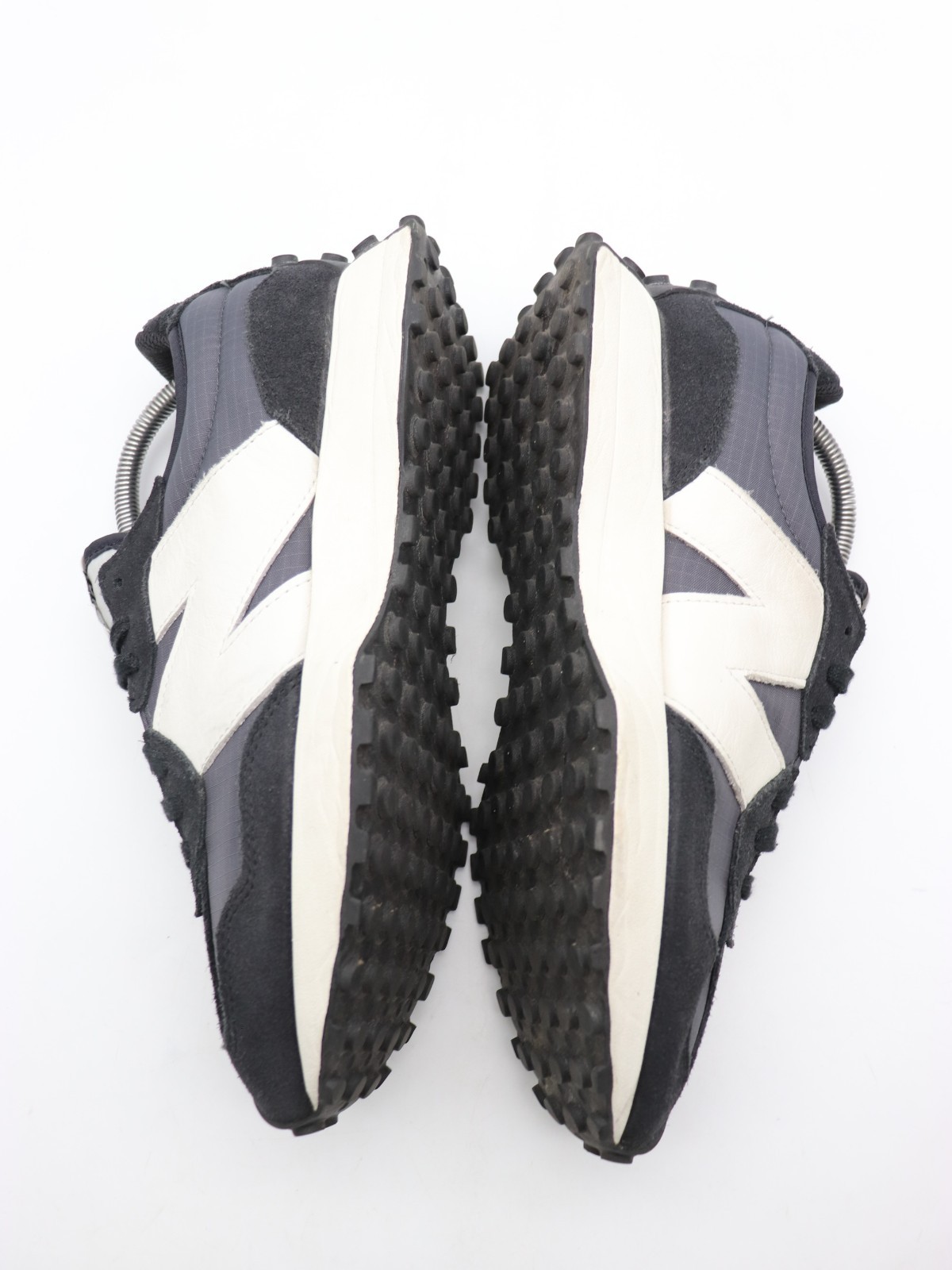 New Balance 327 Figs Men’s Size 8.5 D Black White Athletic Sneakers U327FB