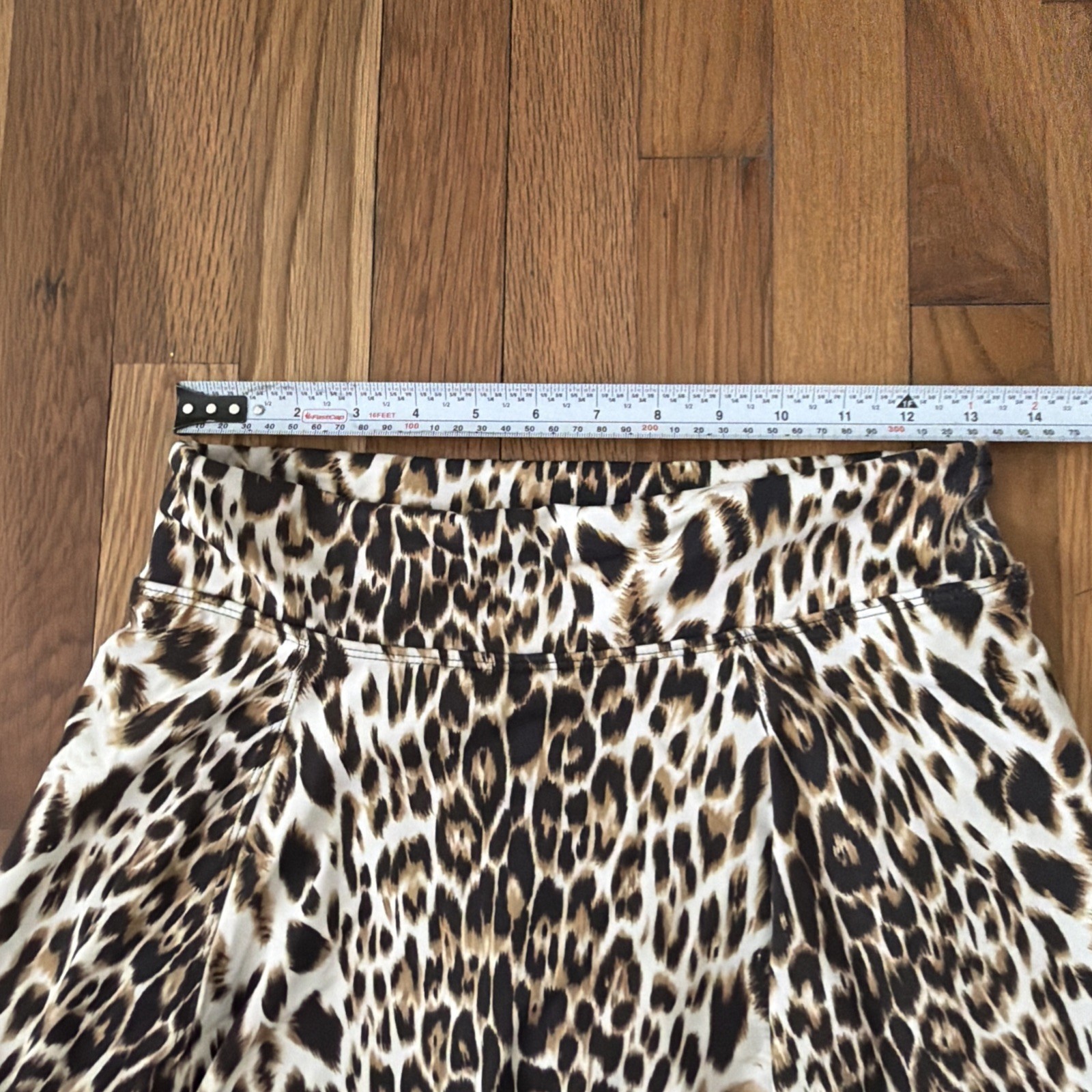 Dona Jo Women’s Leopard Print Athletic Skort/Leggings Size M (Q07)