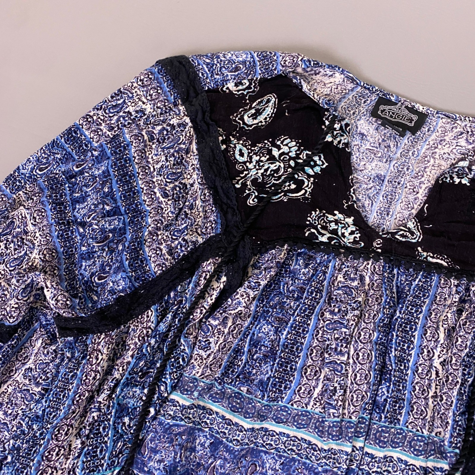 Angie Blouse Women’s Size Medium Blue Paisley Boho Peasant Tassel V-Neck Top