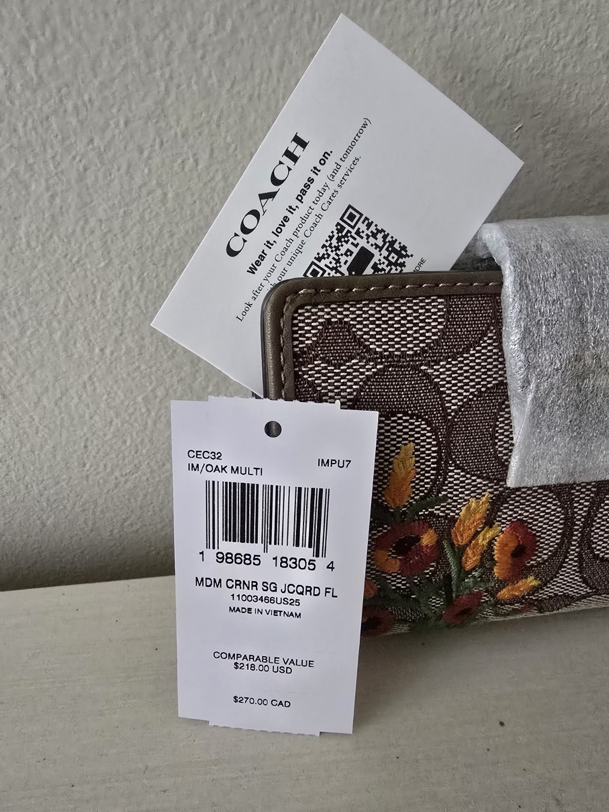 COACH CEC32 Medium Corner Zip Wallet Signature Jacquard w Floral Embroidery NWT