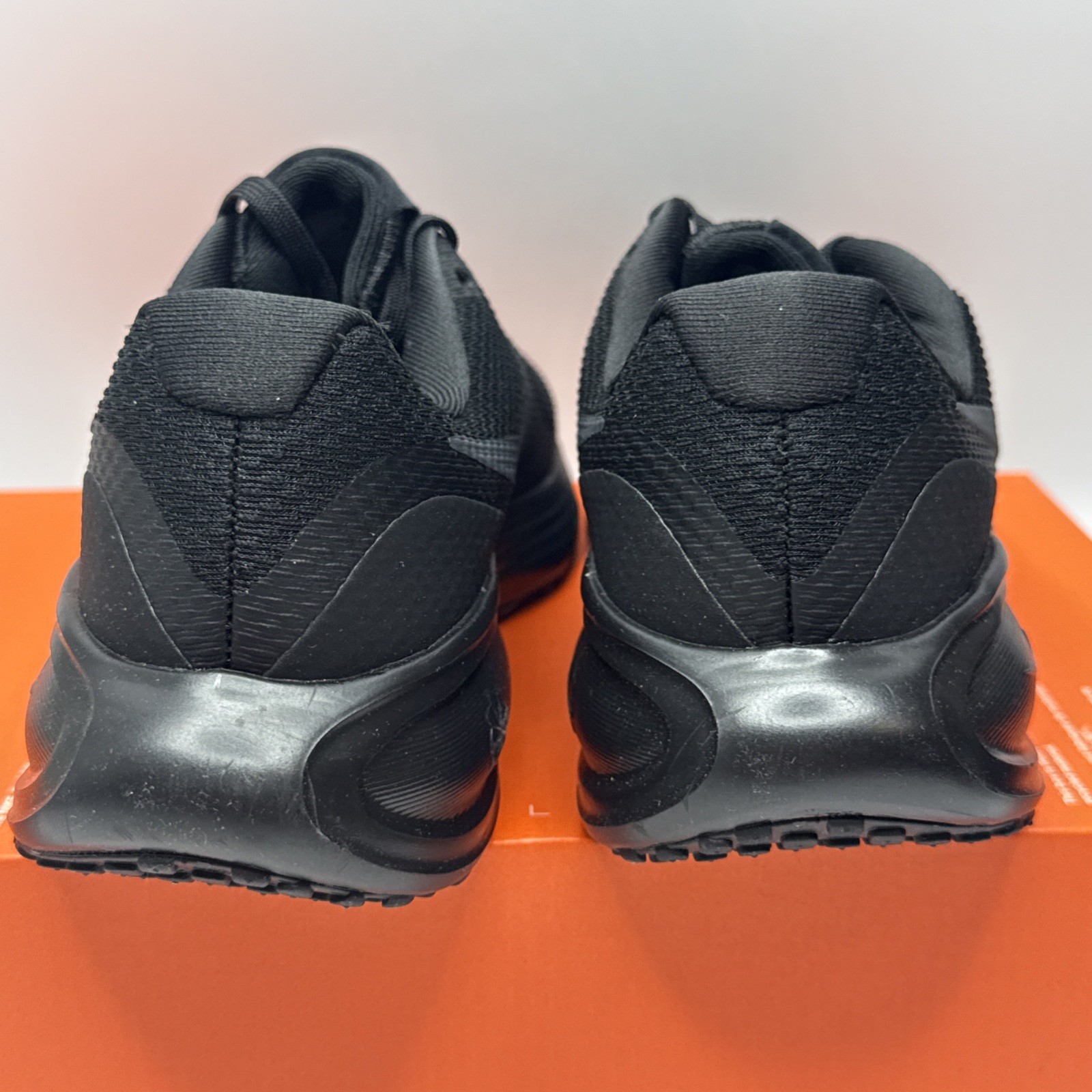 Size 6 Women’s Nike Revolution 8 Workout Running Shoes HJ8485 Black No Lid New