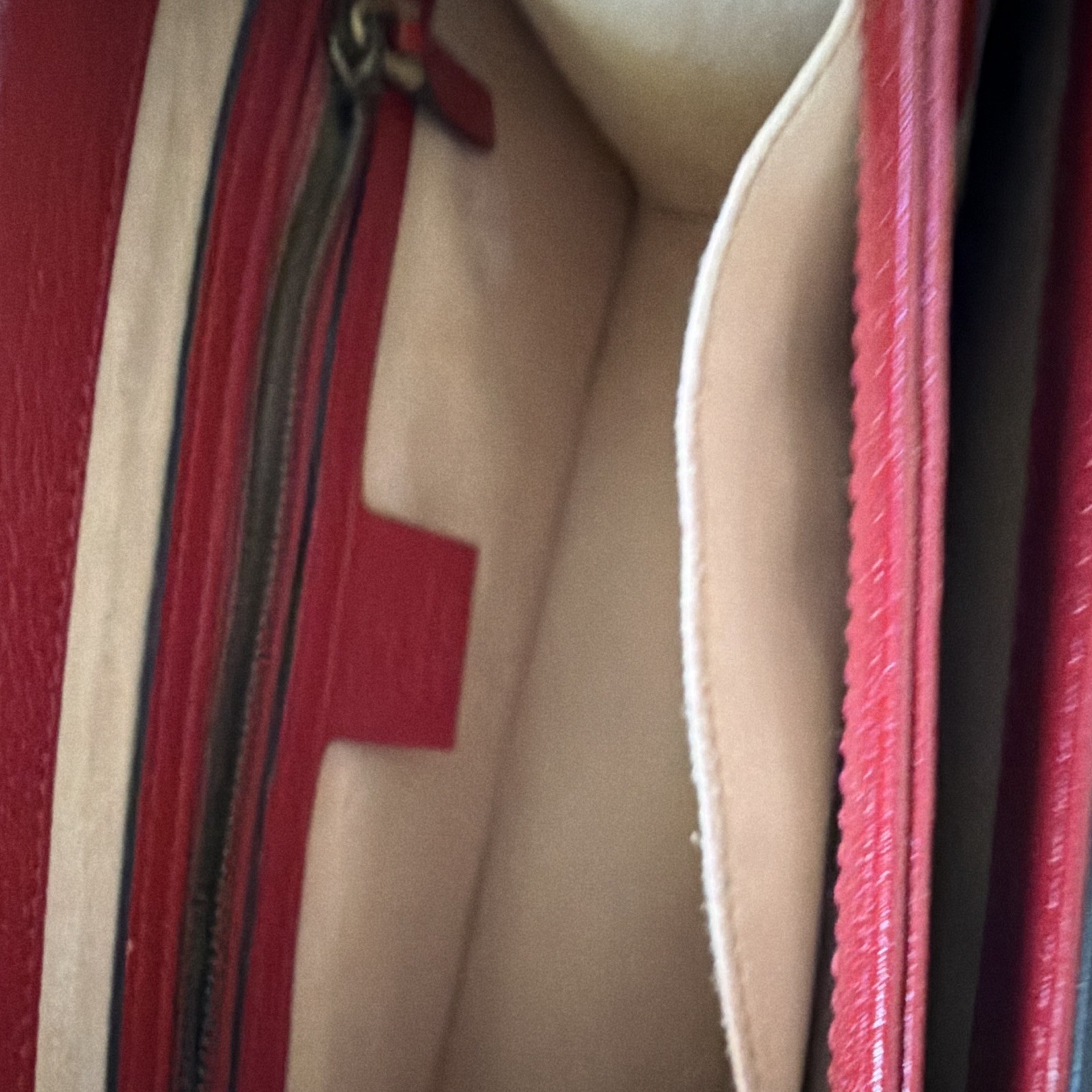 Gucci Queen Margaret GG Supreme Bee Shoulder Bag Red Navy 476541 Authentic Card