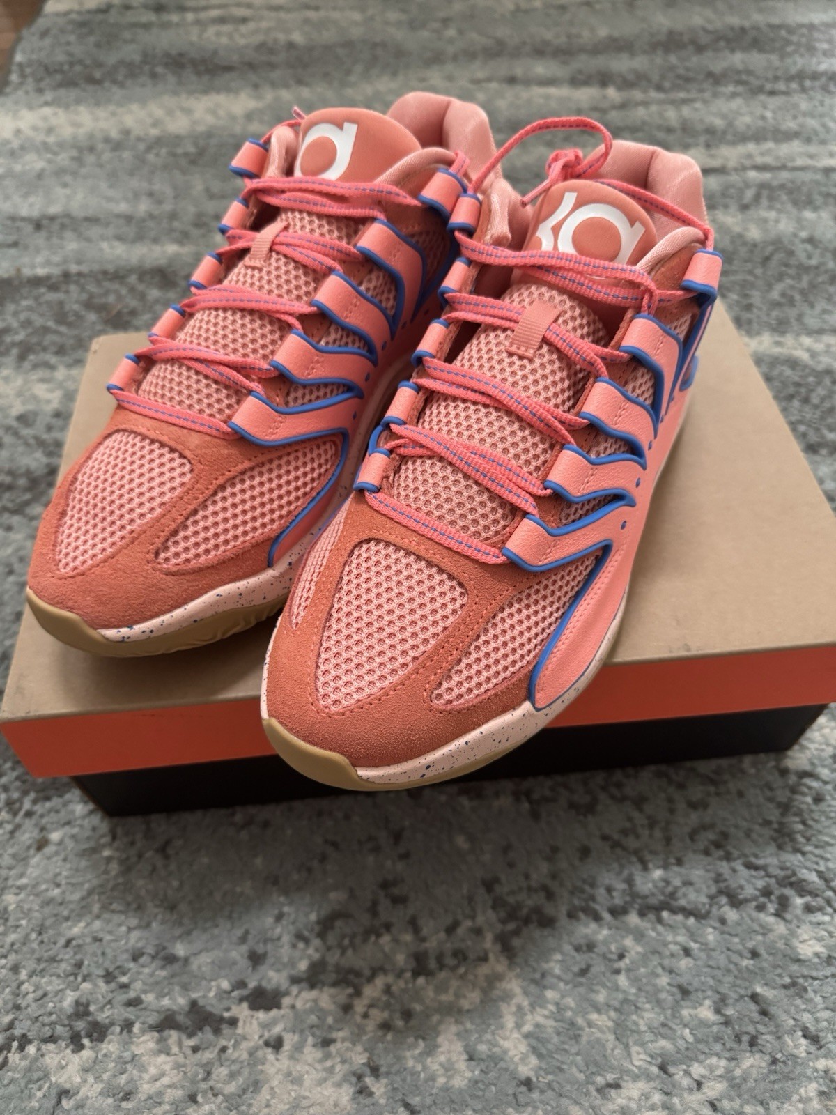 Nike Men’s KD18 Size 9.5 Sneakers